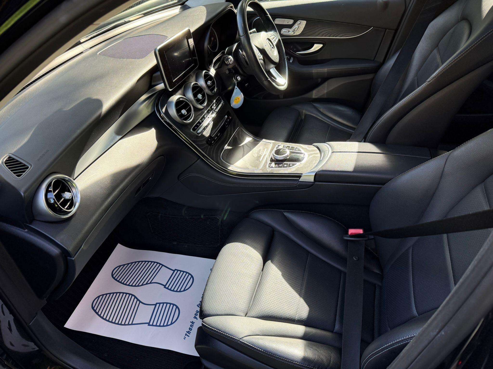 A 2017 MERCEDES-BENZ GLC 2.1 GLC220d Sport (Premium) G-Tronic 4MATIC Euro 6 (s/s) 5dr A 2017 MERCEDES-BENZ GLC 2.1 GLC220d Sport (Premium) G-Tronic 4MATIC Euro 6 (s/s) 5dr