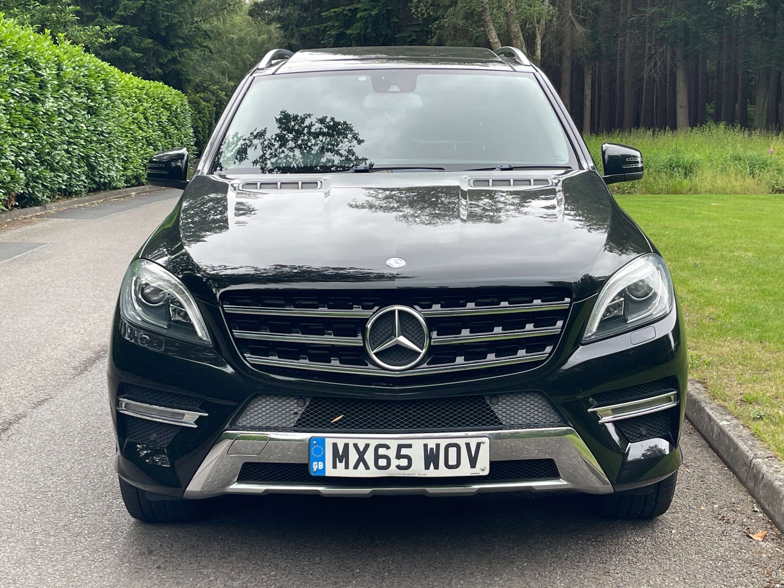 A 2015 MERCEDES-BENZ M CLASS 3.0 ML350 V6 BlueTEC AMG Line SUV 5dr Diesel G-Tronic 4WD Euro 6 (s/s) (258 ps) A 2015 MERCEDES-BENZ M CLASS 3.0 ML350 V6 BlueTEC AMG Line SUV 5dr Diesel G-Tronic 4WD Euro 6 (s/s) (258 ps)
