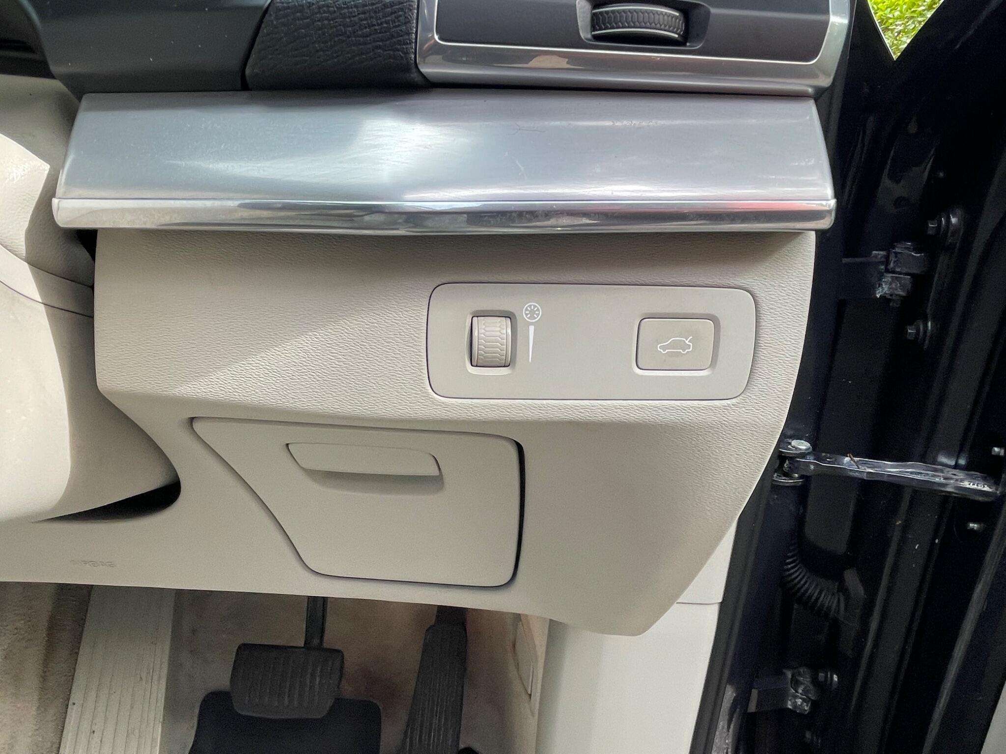 null VOLVO XC90 null VOLVO XC90