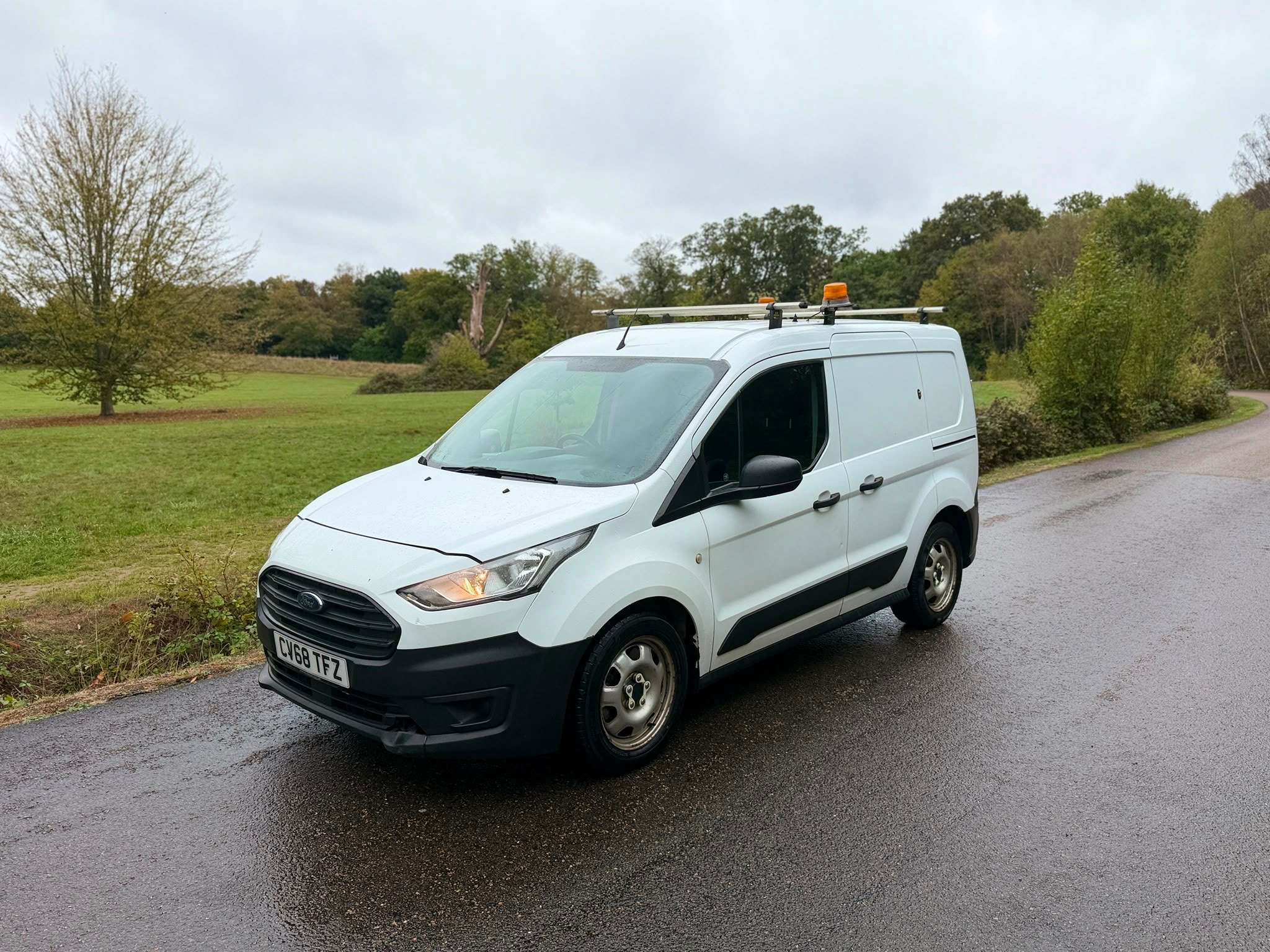 A 2018 FORD TRANSIT CONNECT 1.5 220 EcoBlue Panel Van 5dr Diesel Manual L1 Euro 6 (s/s) (100 ps) A 2018 FORD TRANSIT CONNECT 1.5 220 EcoBlue Panel Van 5dr Diesel Manual L1 Euro 6 (s/s) (100 ps)
