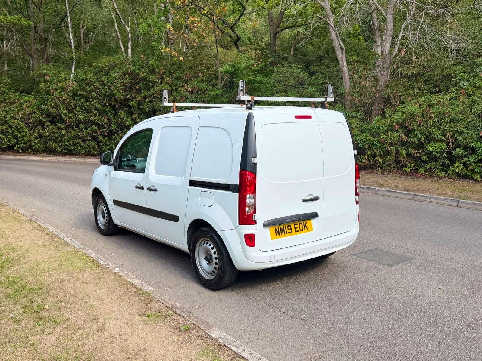 A 2019 MERCEDES-BENZ CITAN 1.5 109 CDI BlueEfficiency Panel Van 5dr Diesel Manual L2 Euro 6 (s/s) (90 ps) A 2019 MERCEDES-BENZ CITAN 1.5 109 CDI BlueEfficiency Panel Van 5dr Diesel Manual L2 Euro 6 (s/s) (90 ps)