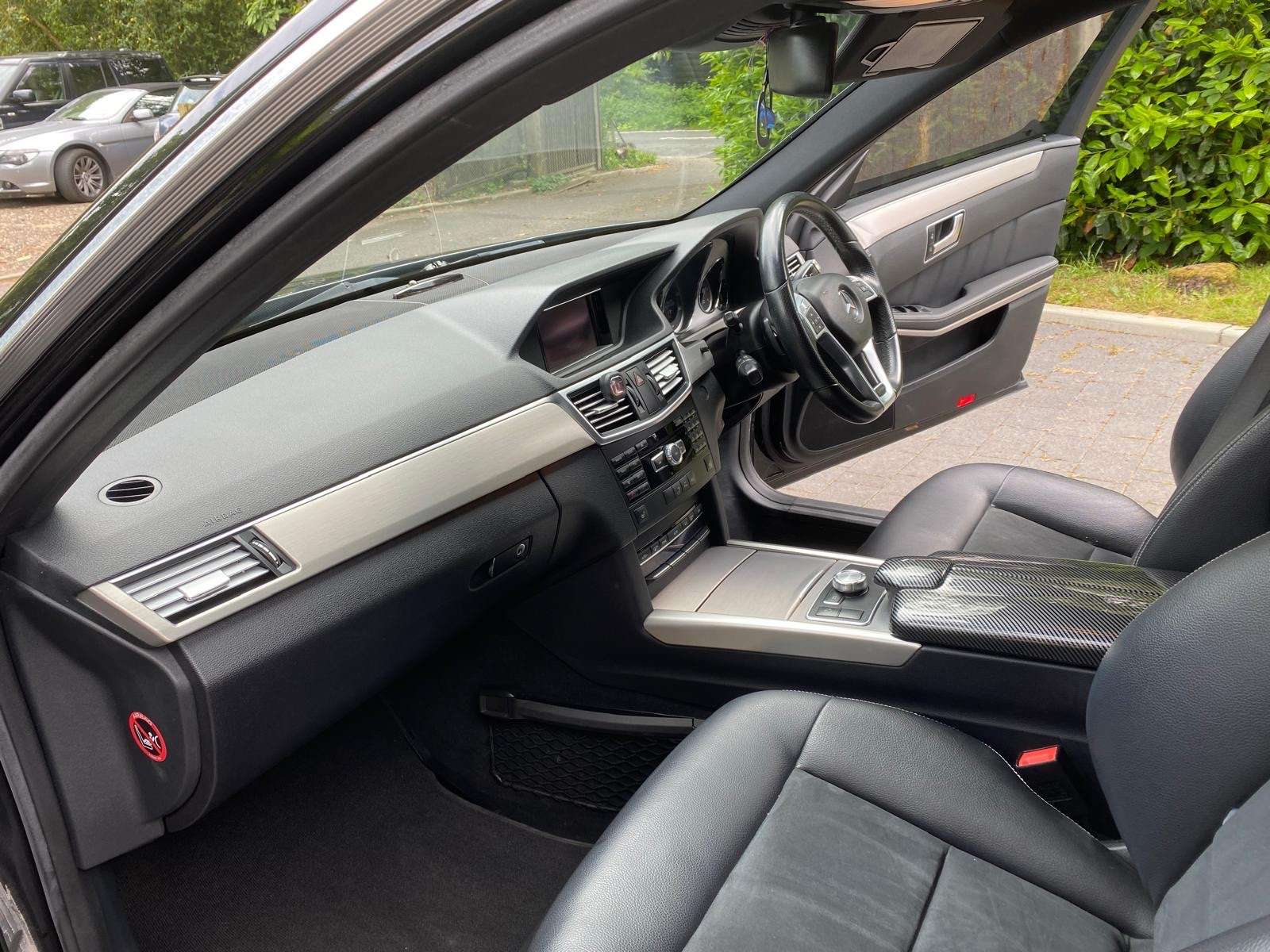 A 2013 MERCEDES-BENZ E CLASS 2.1 E250 CDI BlueEfficiency Sport Saloon 4dr Diesel G-Tronic+ Euro 5 (s/s) (204 ps) A 2013 MERCEDES-BENZ E CLASS 2.1 E250 CDI BlueEfficiency Sport Saloon 4dr Diesel G-Tronic+ Euro 5 (s/s) (204 ps)