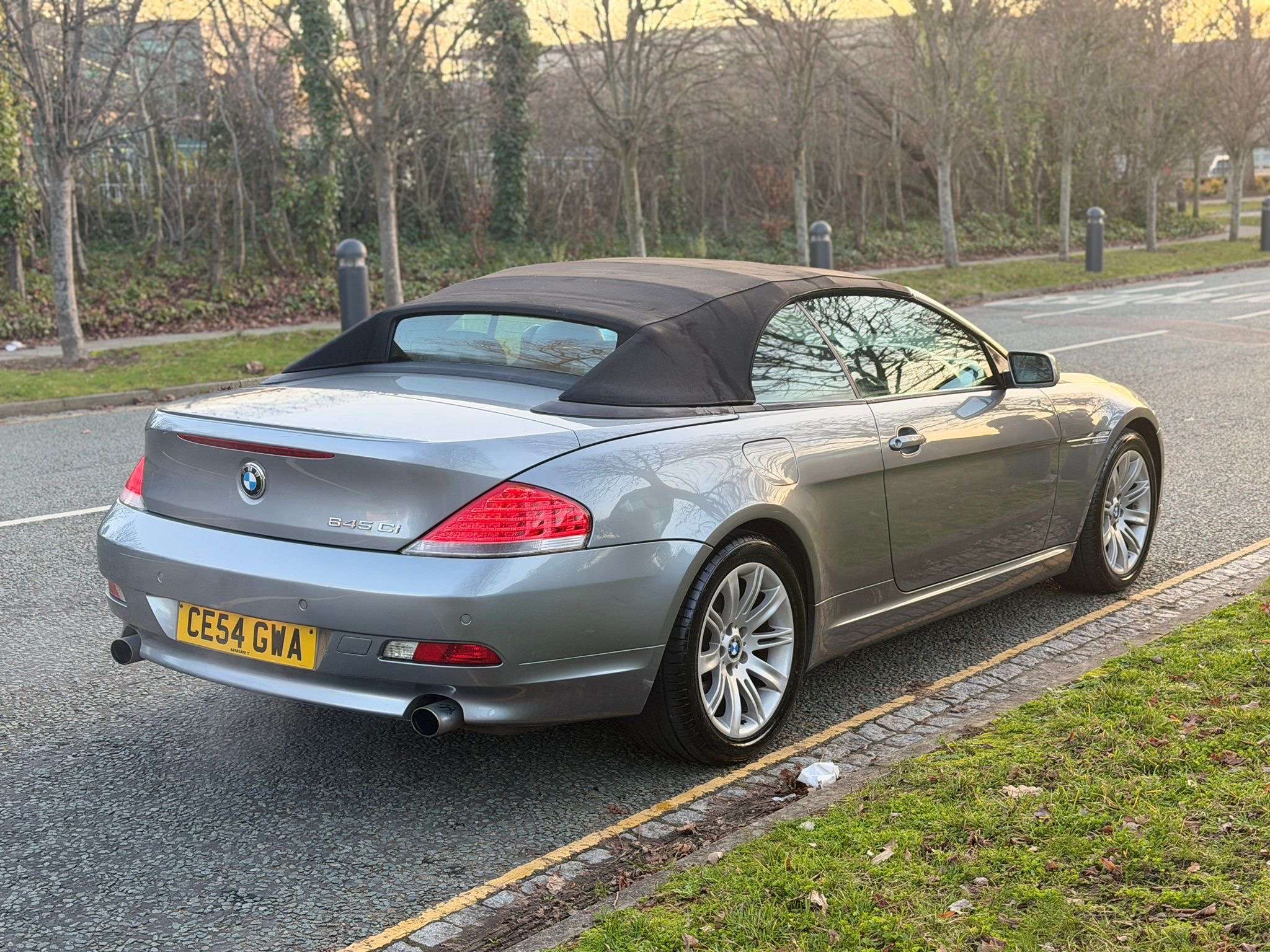 A 2004 BMW 6 SERIES 4.4 645Ci V8 Convertible 2dr Petrol Auto Euro 3 (333 bhp) A 2004 BMW 6 SERIES 4.4 645Ci V8 Convertible 2dr Petrol Auto Euro 3 (333 bhp)