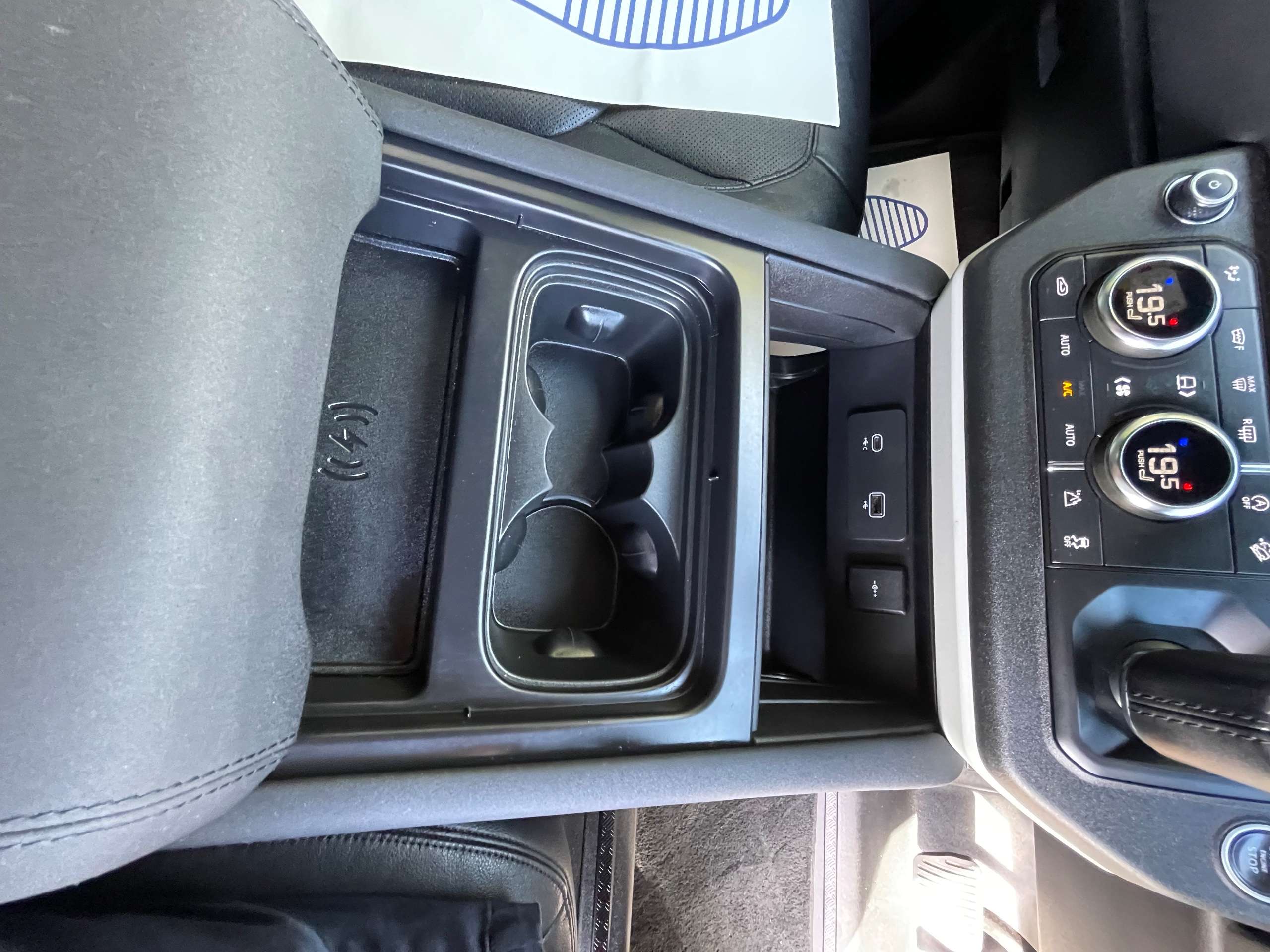 2021 LAND ROVER DEFENDER 90 2021 LAND ROVER DEFENDER 90