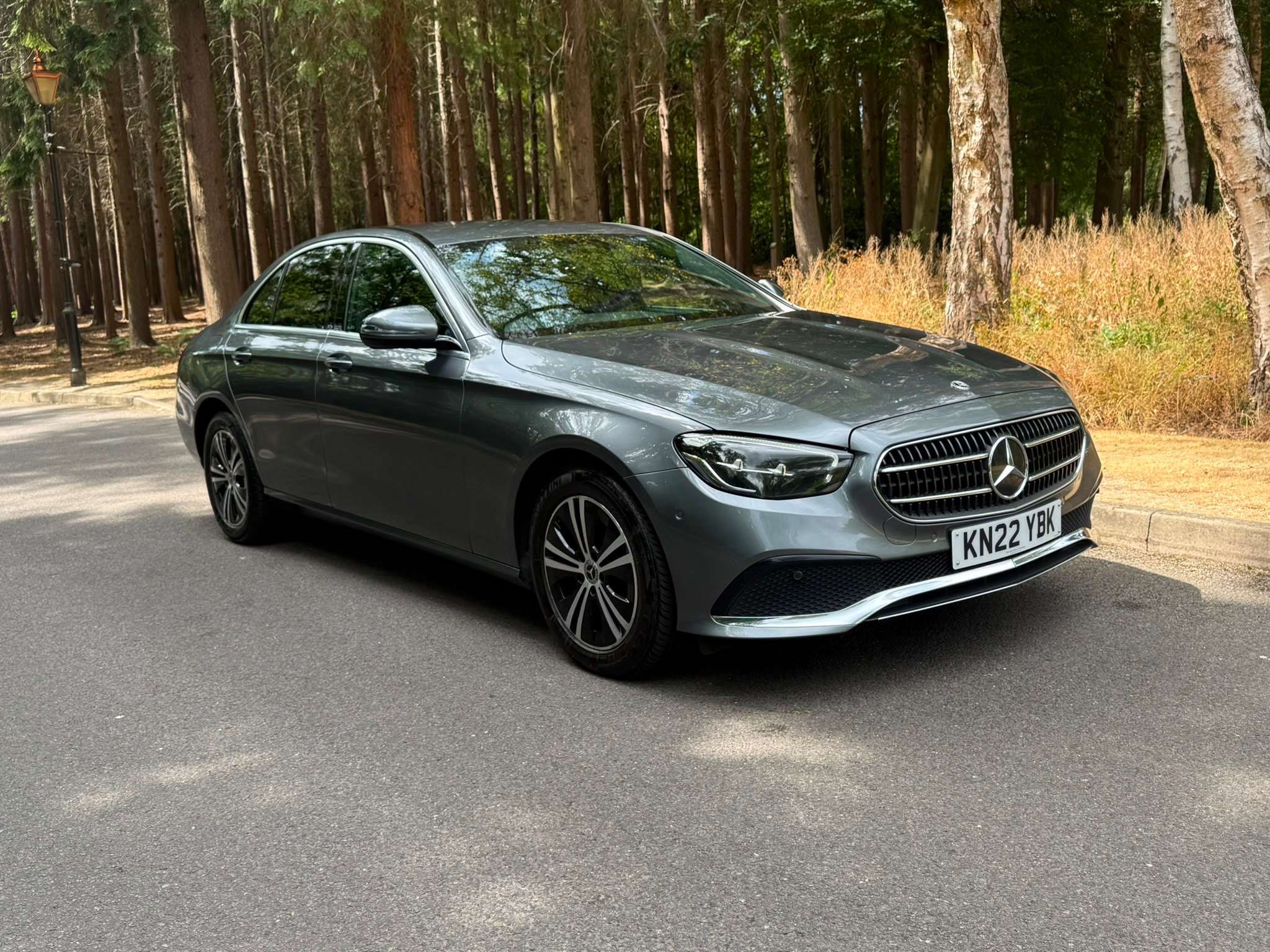 A 2022 MERCEDES-BENZ E CLASS 2.0 E220dh MHEV Sport Saloon 4dr Diesel Hybrid G-Tronic+ Euro 6 (s/s) (220 ps) A 2022 MERCEDES-BENZ E CLASS 2.0 E220dh MHEV Sport Saloon 4dr Diesel Hybrid G-Tronic+ Euro 6 (s/s) (220 ps)