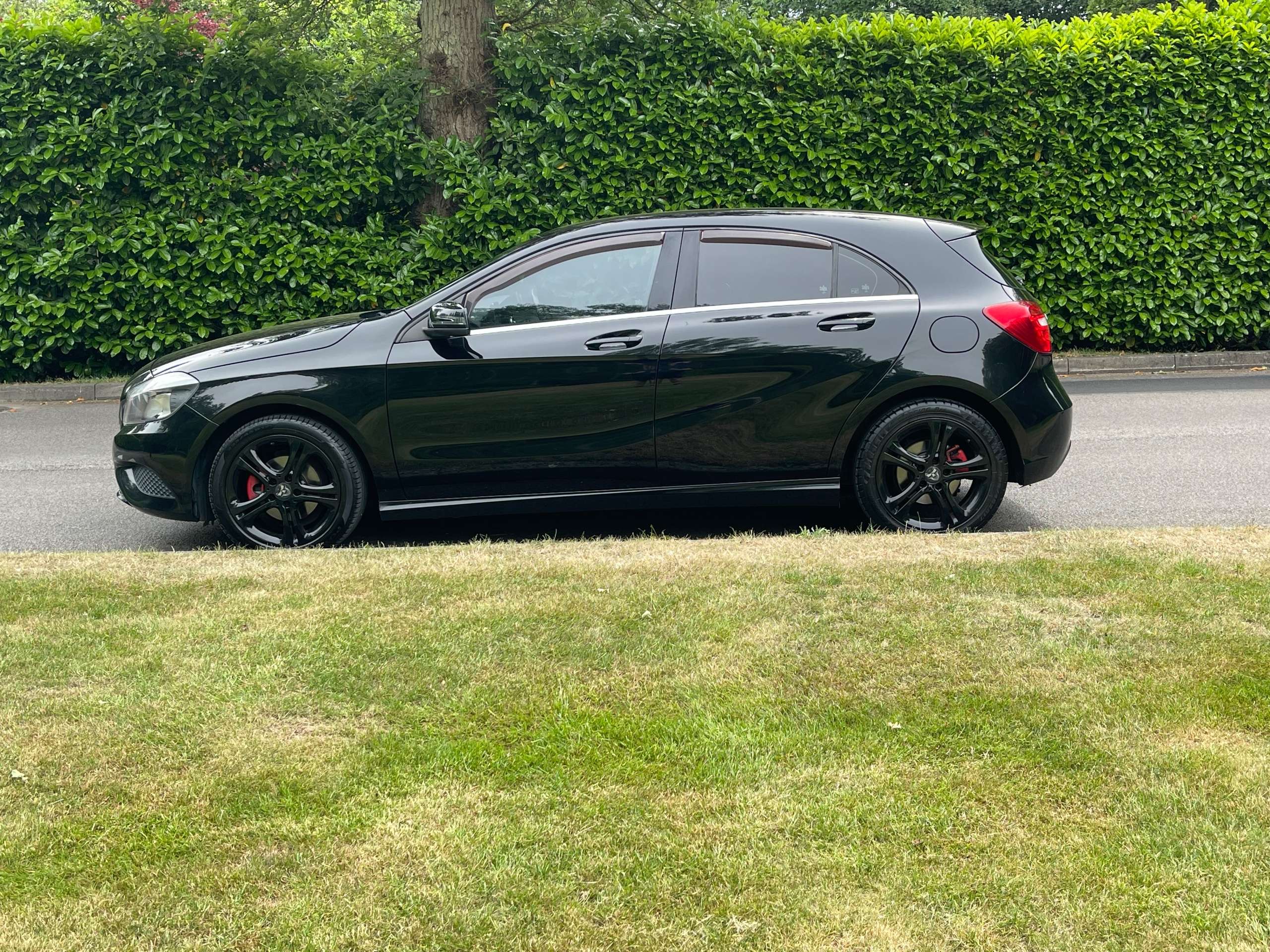A 2015 MERCEDES-BENZ A CLASS 1.5 A180 CDI Sport Edition Hatchback 5dr Diesel 7G-DCT Euro 5 (s/s) (109 ps) A 2015 MERCEDES-BENZ A CLASS 1.5 A180 CDI Sport Edition Hatchback 5dr Diesel 7G-DCT Euro 5 (s/s) (109 ps)