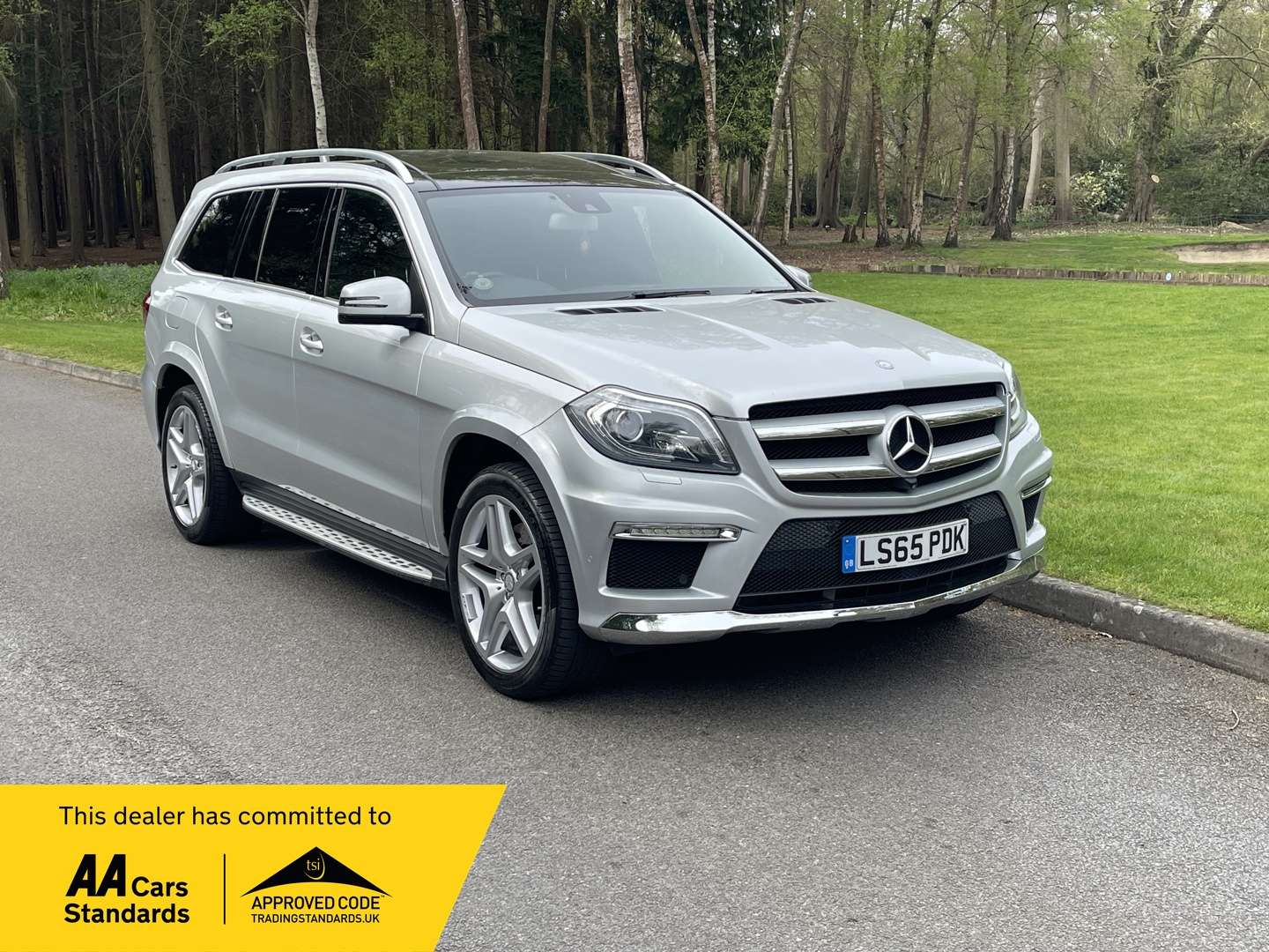 A 2015 MERCEDES-BENZ GL CLASS 3.0 GL350 V6 BlueTEC AMG Sport SUV 5dr Diesel G-Tronic+ 4WD Euro 6 (s/s) (258 ps) A 2015 MERCEDES-BENZ GL CLASS 3.0 GL350 V6 BlueTEC AMG Sport SUV 5dr Diesel G-Tronic+ 4WD Euro 6 (s/s) (258 ps)