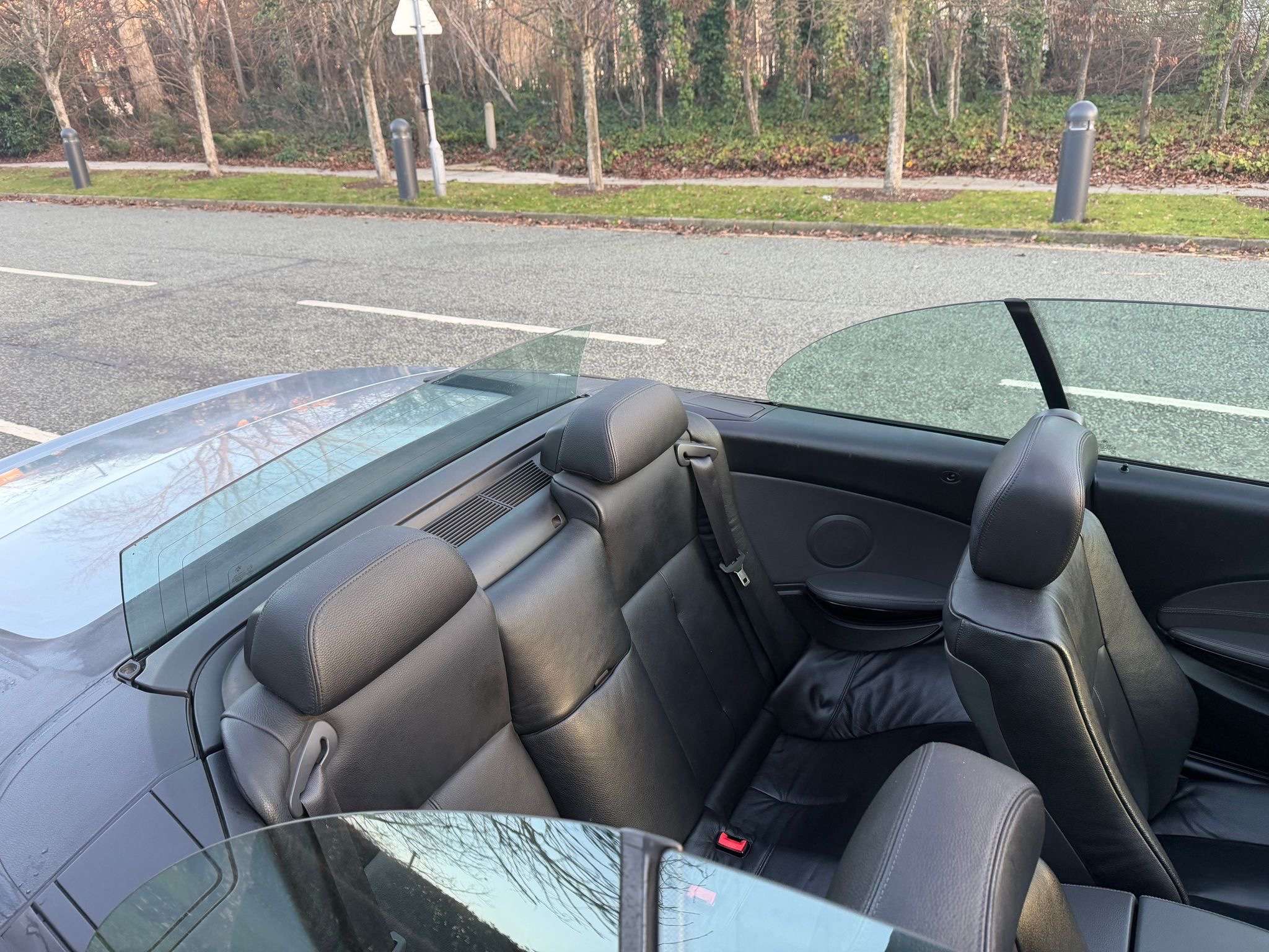 A 2004 BMW 6 SERIES 4.4 645Ci V8 Convertible 2dr Petrol Auto Euro 3 (333 bhp) A 2004 BMW 6 SERIES 4.4 645Ci V8 Convertible 2dr Petrol Auto Euro 3 (333 bhp)