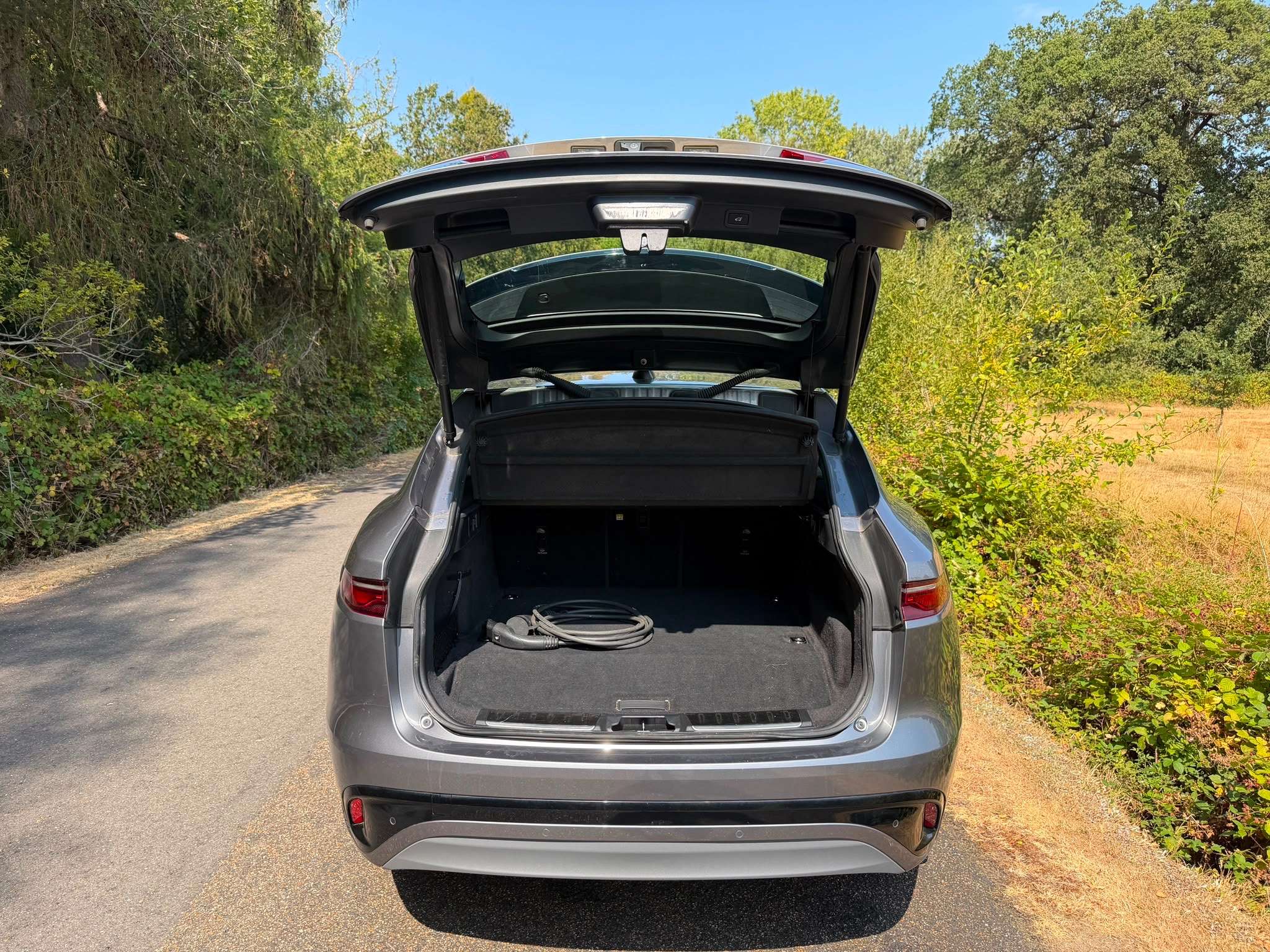 A 2021 JAGUAR F-PACE 2.0 P400e 17.1kWh R-Dynamic SE SUV 5dr Petrol Plug-in Hybrid Auto AWD Euro 6 (s/s) (404 ps) A 2021 JAGUAR F-PACE 2.0 P400e 17.1kWh R-Dynamic SE SUV 5dr Petrol Plug-in Hybrid Auto AWD Euro 6 (s/s) (404 ps)