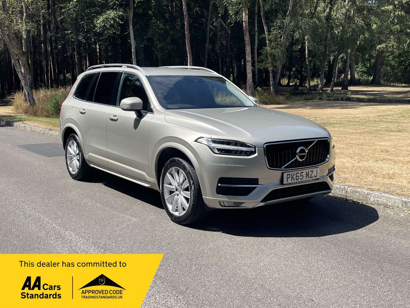 A 2015 VOLVO XC90 2.0 D5 Momentum Geartronic 4WD Euro 6 (s/s) 5dr A 2015 VOLVO XC90 2.0 D5 Momentum Geartronic 4WD Euro 6 (s/s) 5dr