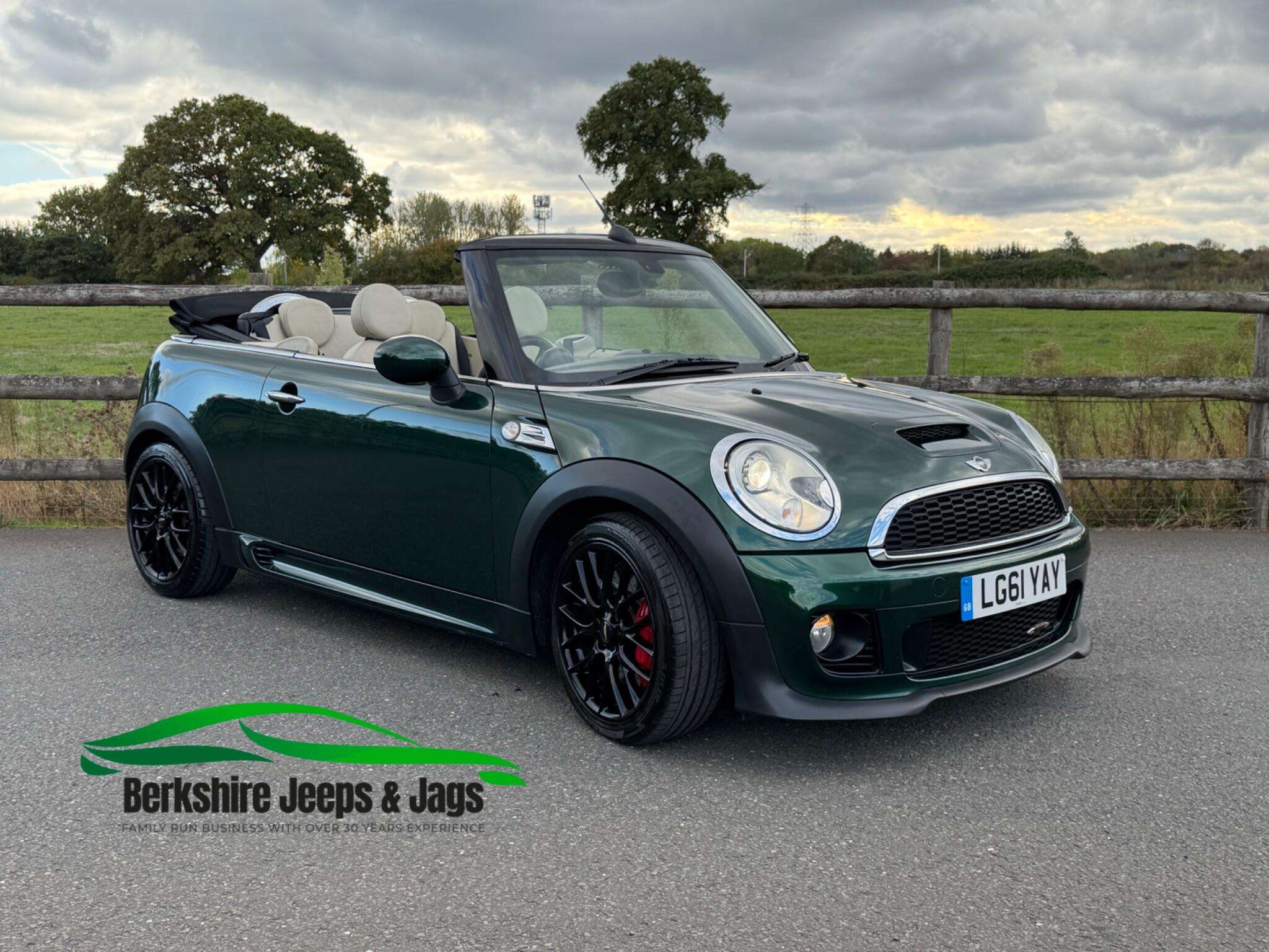A 2011 MINI CONVERTIBLE 1.6 John Cooper Works Euro 5 2dr A 2011 MINI CONVERTIBLE 1.6 John Cooper Works Euro 5 2dr