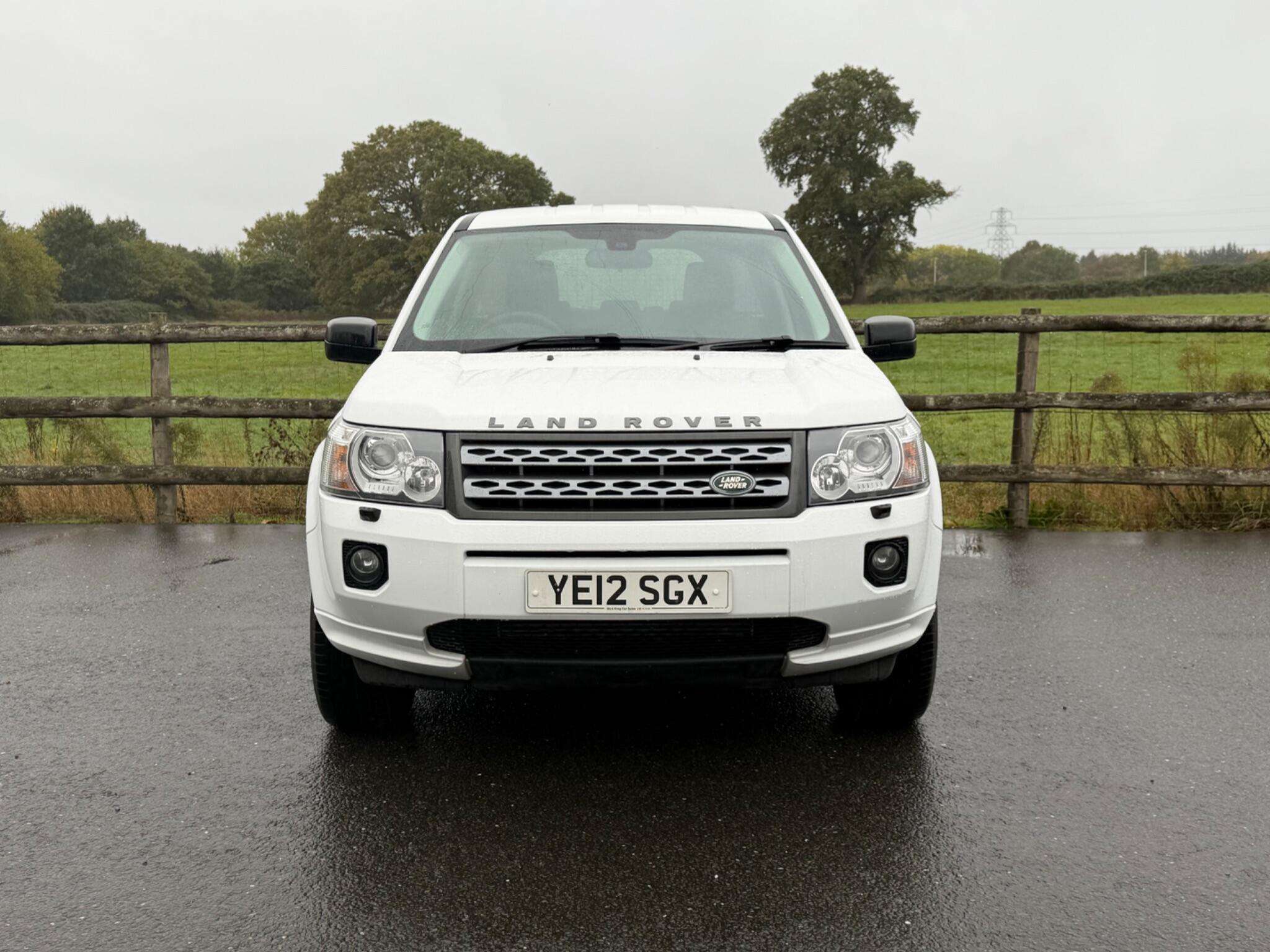 A 2012 LAND ROVER FREELANDER 2 2.2 TD4 GS CommandShift 4WD Euro 5 5dr A 2012 LAND ROVER FREELANDER 2 2.2 TD4 GS CommandShift 4WD Euro 5 5dr