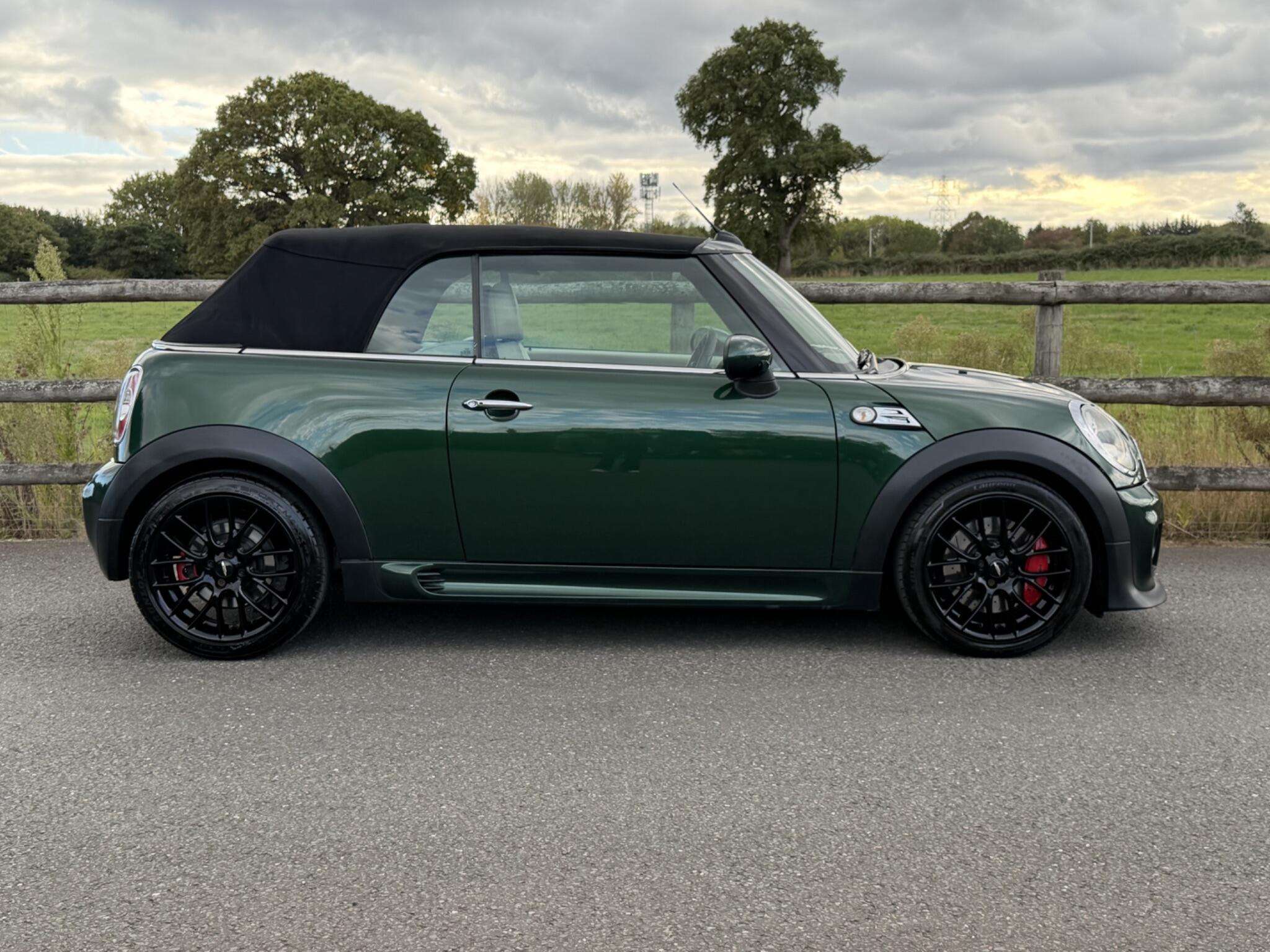 2011 MINI CONVERTIBLE 2011 MINI CONVERTIBLE
