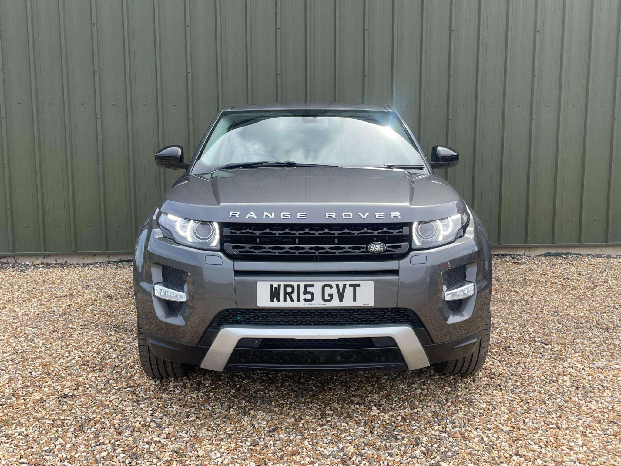 A 2015 LAND ROVER RANGE ROVER EVOQUE 2.2 SD4 Dynamic 4WD Euro 5 (s/s) 5dr A 2015 LAND ROVER RANGE ROVER EVOQUE 2.2 SD4 Dynamic 4WD Euro 5 (s/s) 5dr