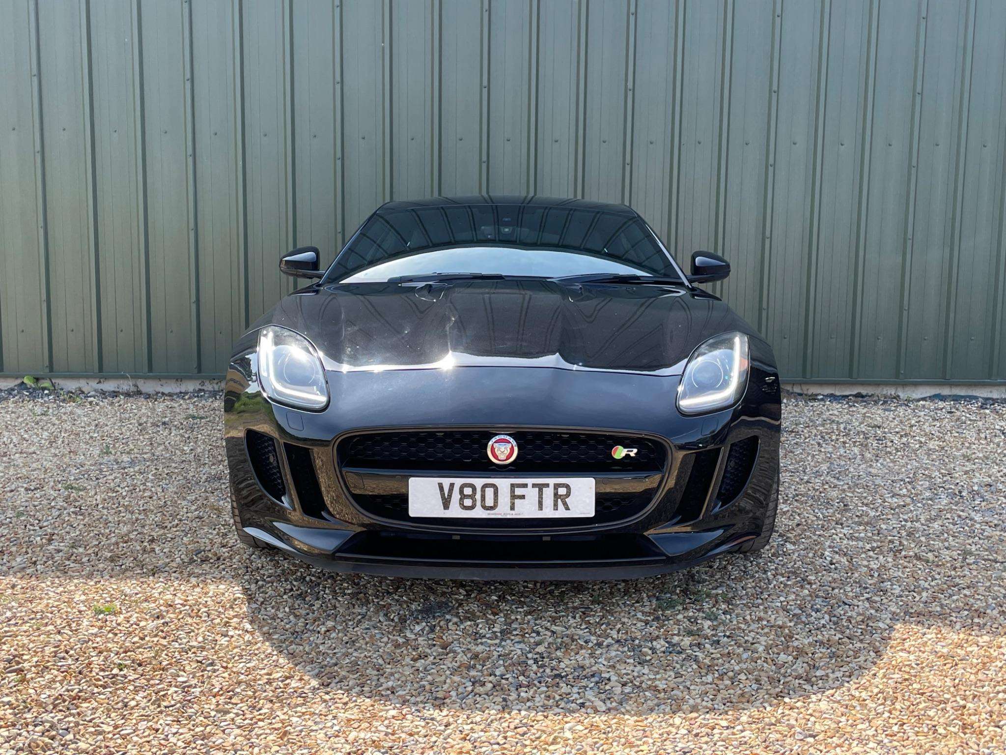 null JAGUAR F-TYPE null JAGUAR F-TYPE