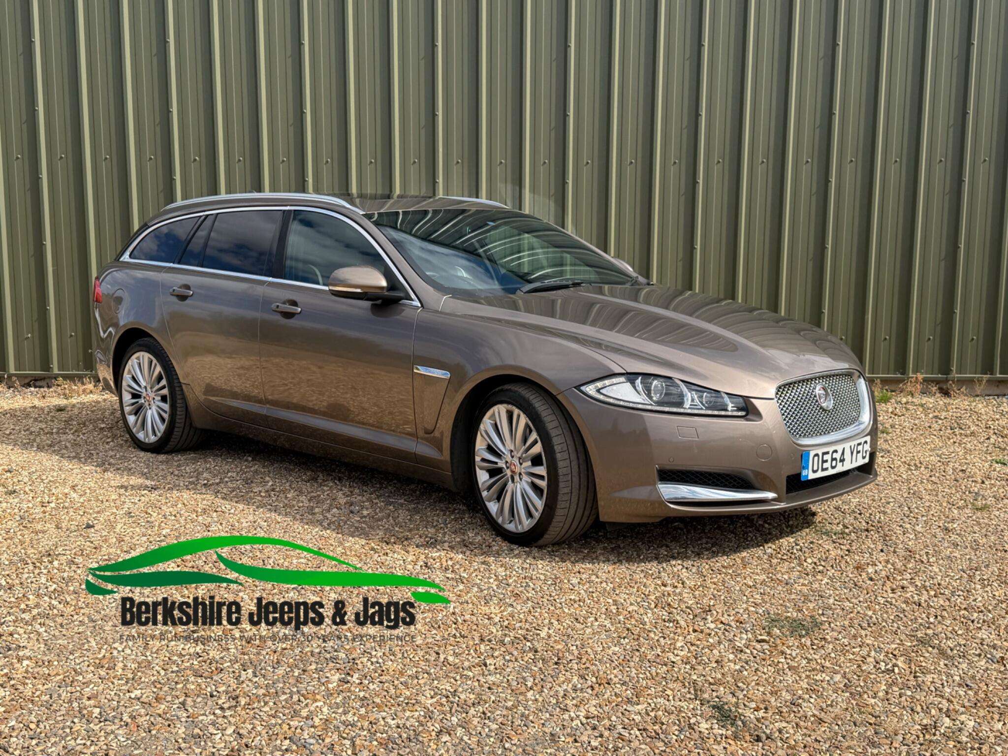 A 2015 JAGUAR XF 3.0d V6 Portfolio Sportbrake Auto Euro 5 (s/s) 5dr A 2015 JAGUAR XF 3.0d V6 Portfolio Sportbrake Auto Euro 5 (s/s) 5dr