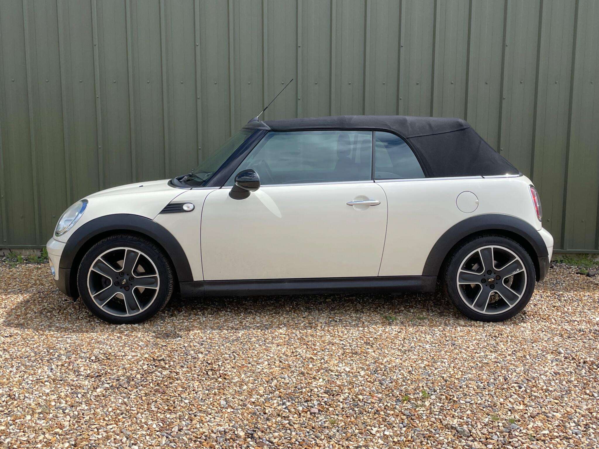 2010 MINI CONVERTIBLE 2010 MINI CONVERTIBLE