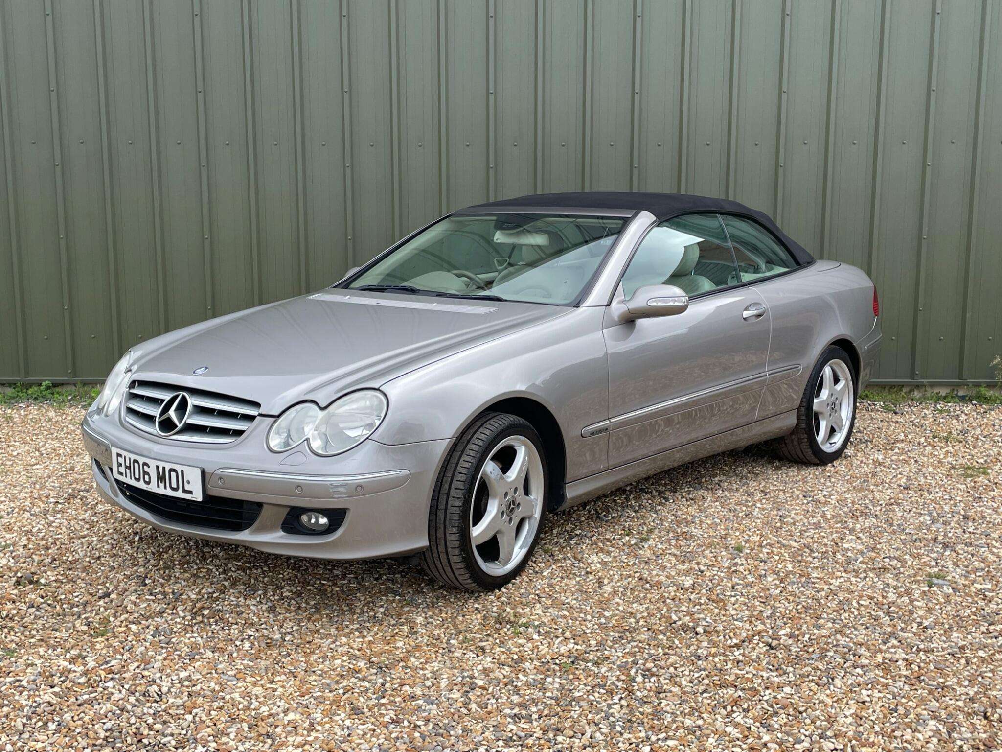 A 2006 MERCEDES-BENZ CLK 3.0 CLK280 Elegance Cabriolet 7G-Tronic 2dr A 2006 MERCEDES-BENZ CLK 3.0 CLK280 Elegance Cabriolet 7G-Tronic 2dr