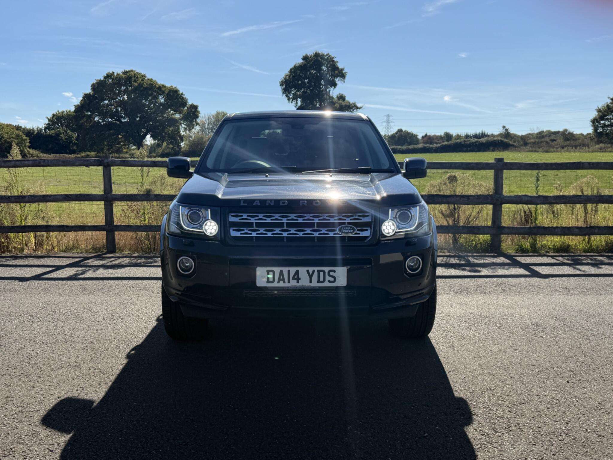 A 2014 LAND ROVER FREELANDER 2 2.2 SD4 HSE CommandShift 4WD Euro 5 5dr A 2014 LAND ROVER FREELANDER 2 2.2 SD4 HSE CommandShift 4WD Euro 5 5dr