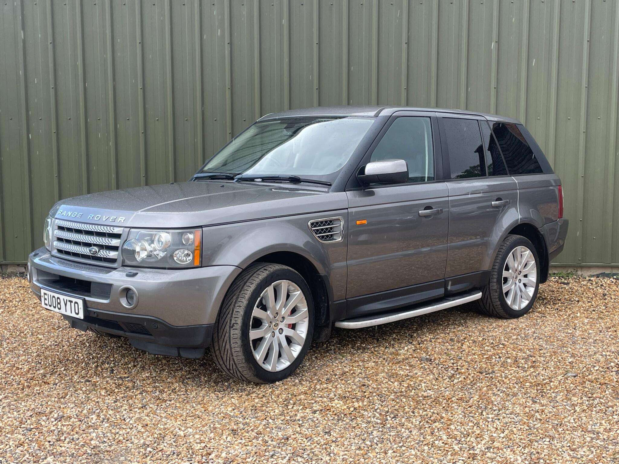 A 2008 LAND ROVER RANGE ROVER SPORT 3.6 TD V8 HSE Station Wagon 5dr A 2008 LAND ROVER RANGE ROVER SPORT 3.6 TD V8 HSE Station Wagon 5dr