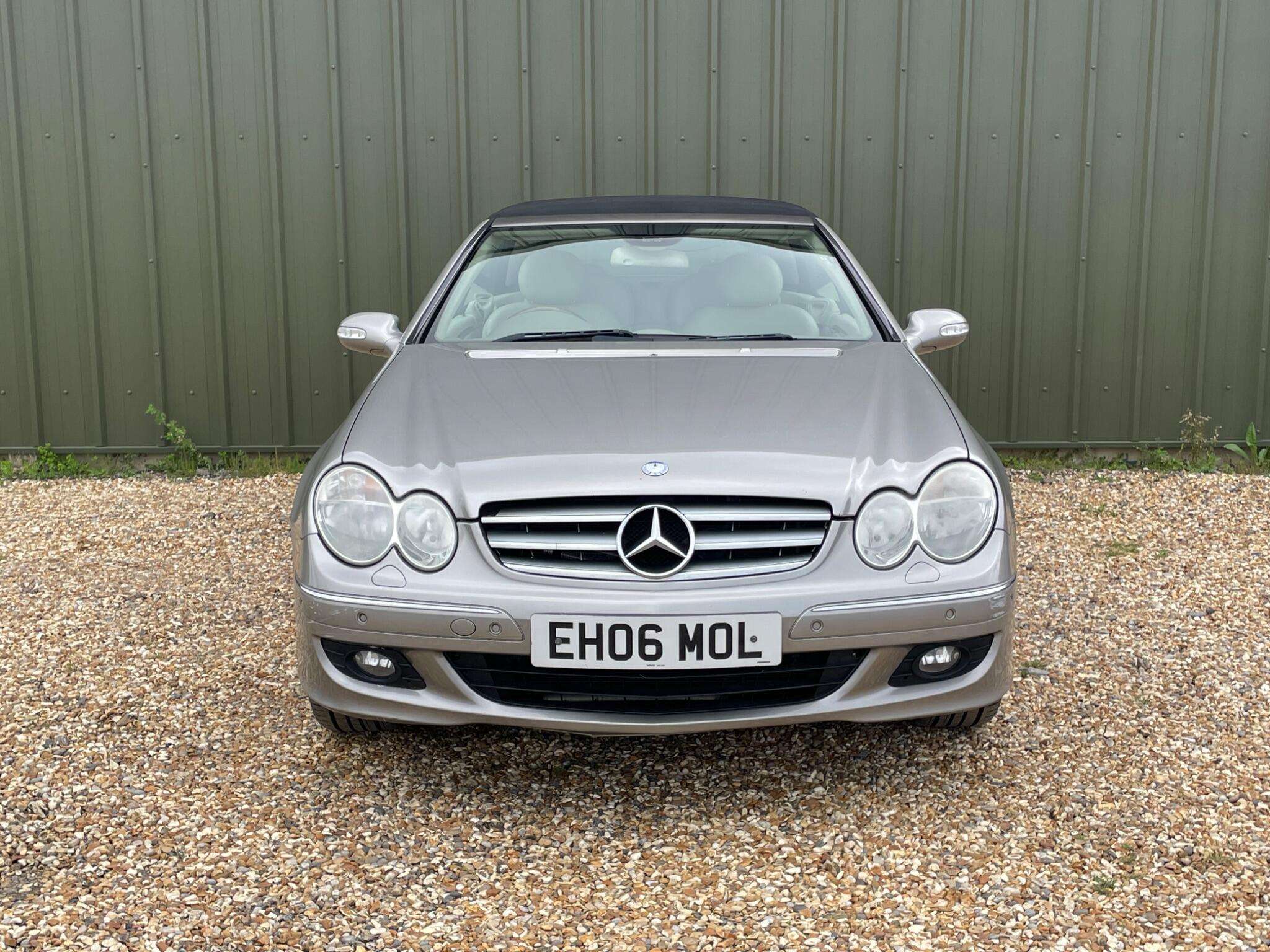 A 2006 MERCEDES-BENZ CLK 3.0 CLK280 Elegance Cabriolet 7G-Tronic 2dr A 2006 MERCEDES-BENZ CLK 3.0 CLK280 Elegance Cabriolet 7G-Tronic 2dr