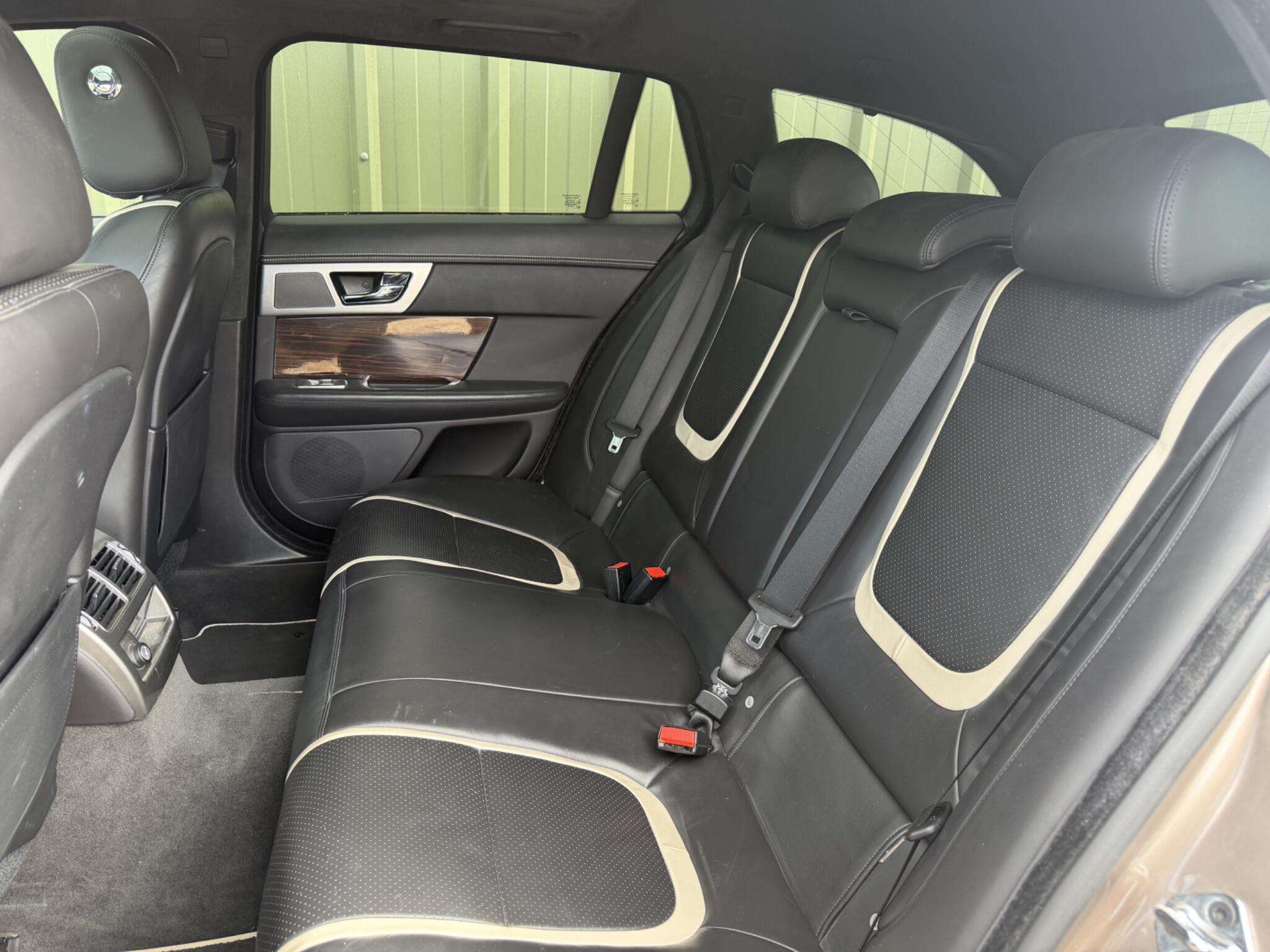 2015 JAGUAR XF 2015 JAGUAR XF