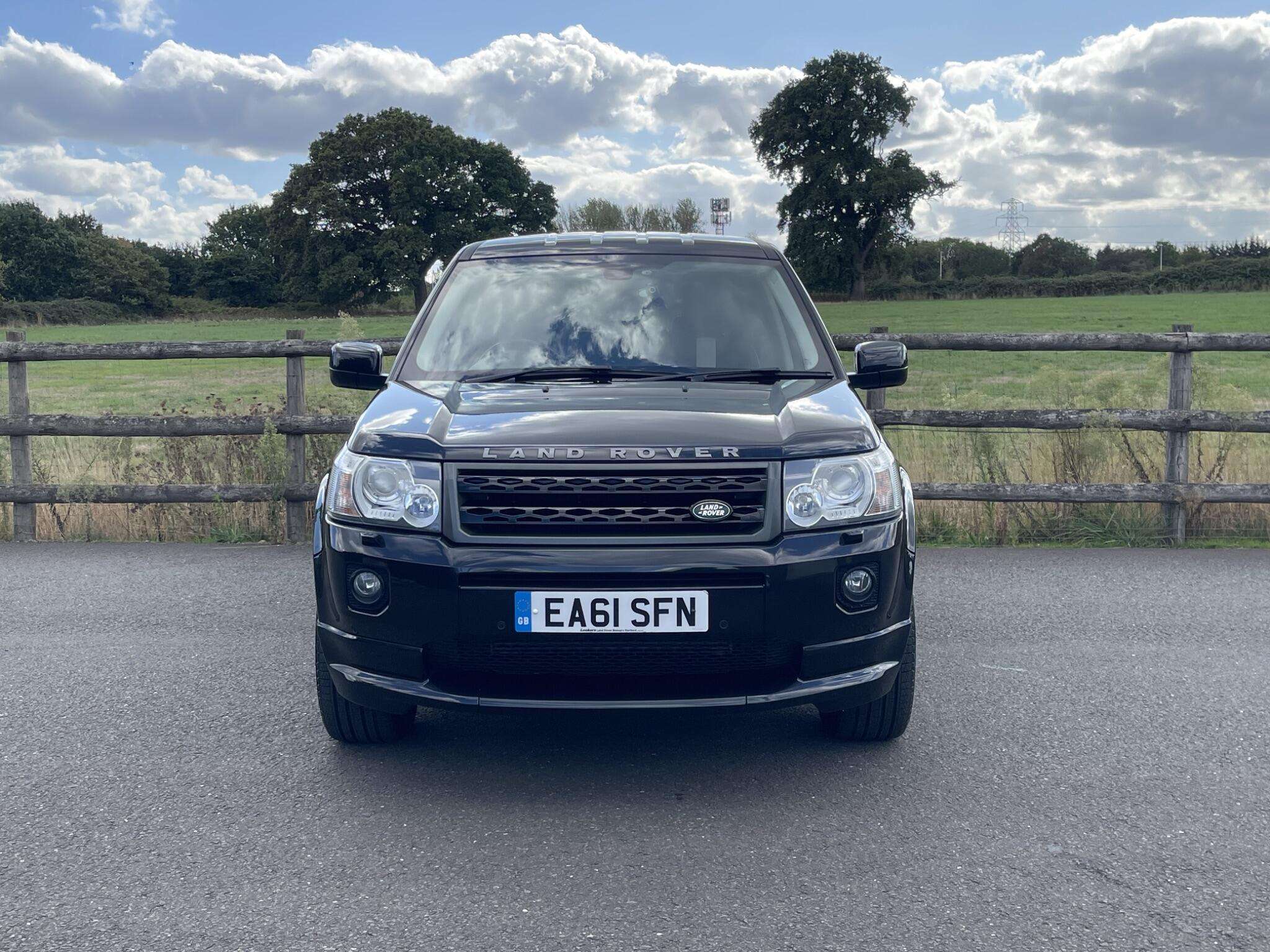 A 2011 LAND ROVER FREELANDER 2 2.2 SD4 Sport LE CommandShift 4WD Euro 5 5dr A 2011 LAND ROVER FREELANDER 2 2.2 SD4 Sport LE CommandShift 4WD Euro 5 5dr