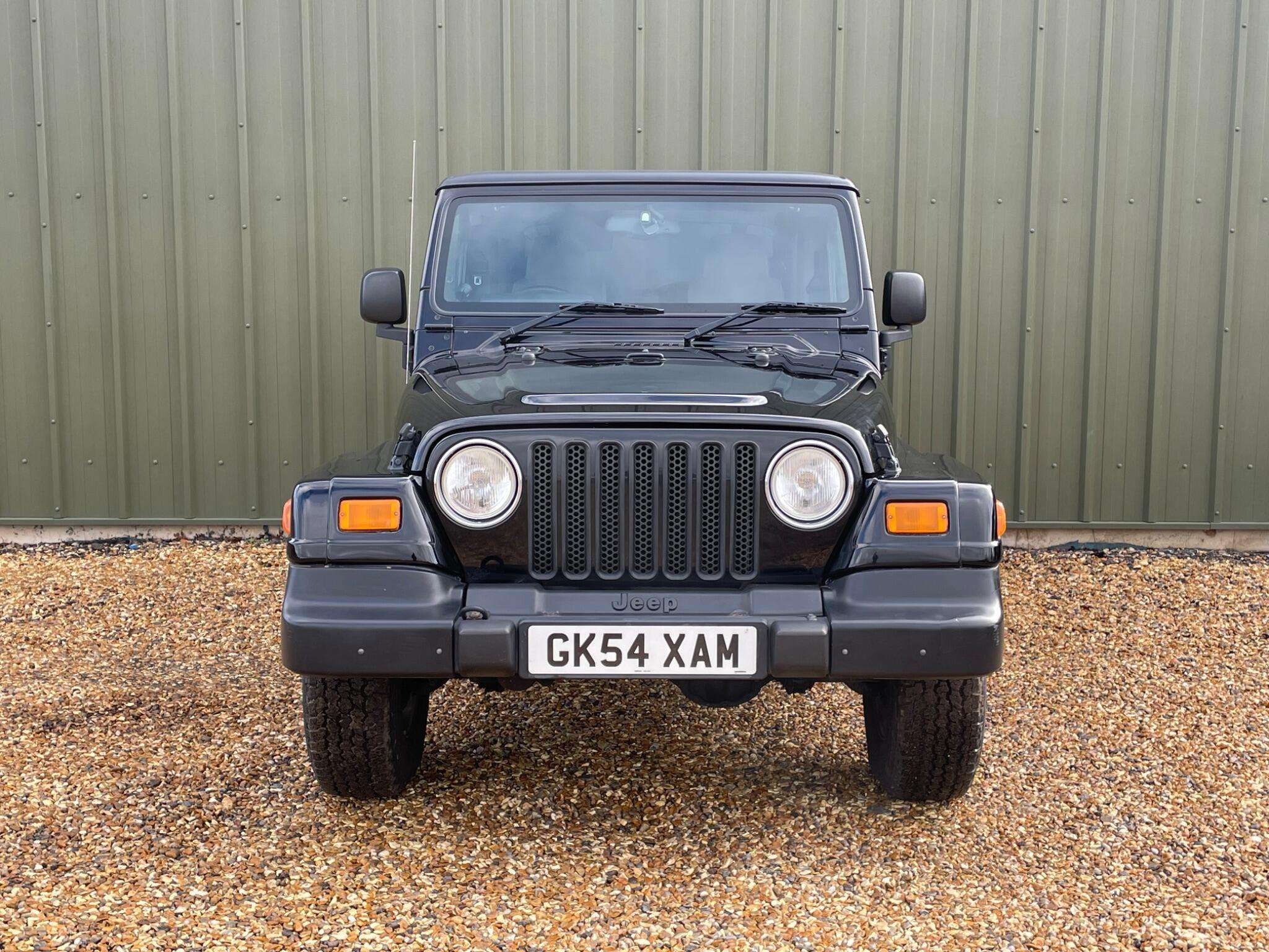 A 2004 JEEP WRANGLER 4.0 Sahara Hard Top 4x4 3dr A 2004 JEEP WRANGLER 4.0 Sahara Hard Top 4x4 3dr