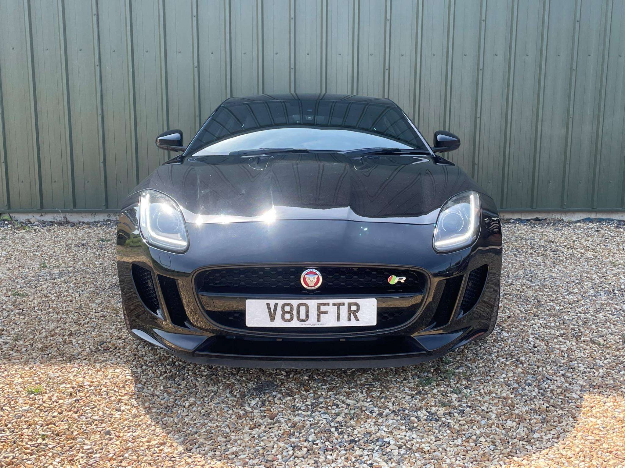 null JAGUAR F-TYPE null JAGUAR F-TYPE