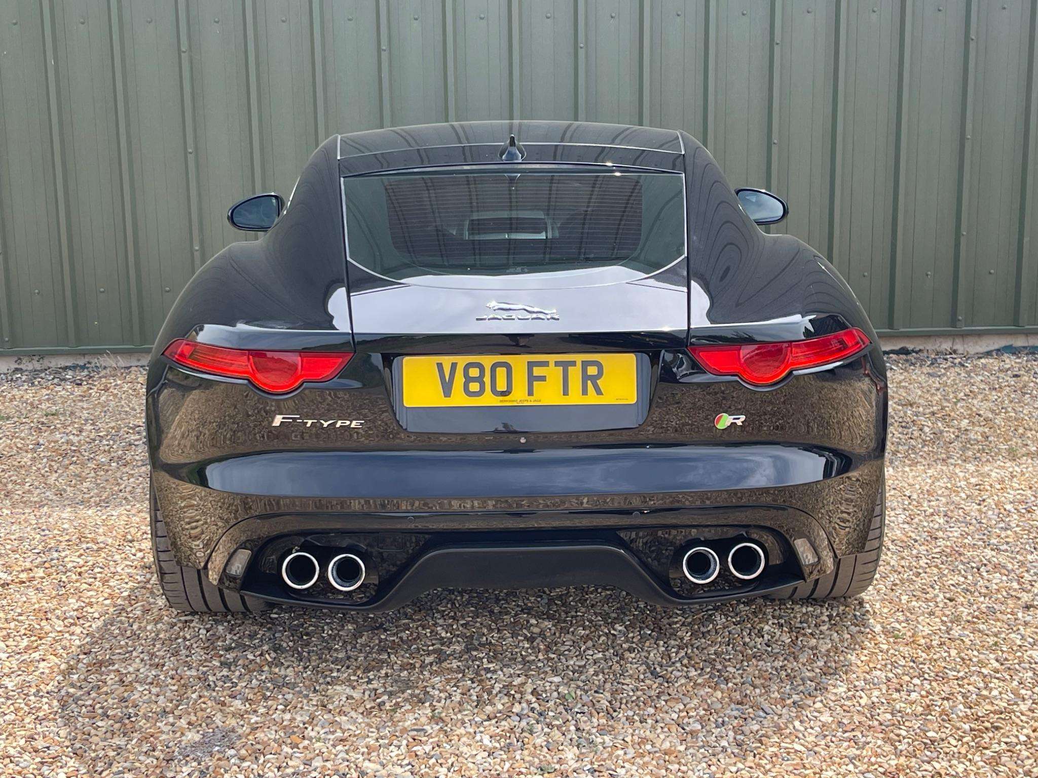 null JAGUAR F-TYPE null JAGUAR F-TYPE