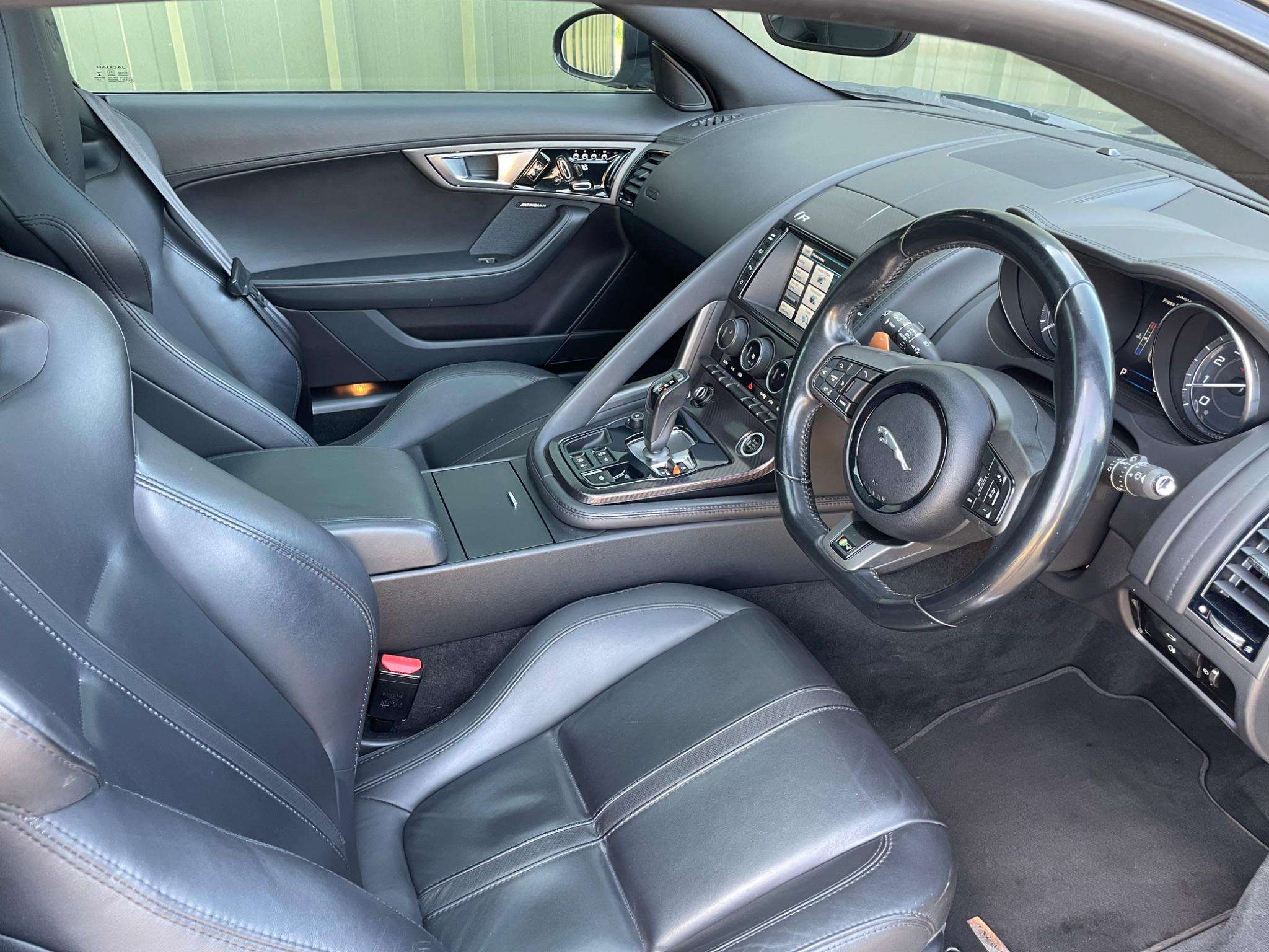 null JAGUAR F-TYPE null JAGUAR F-TYPE