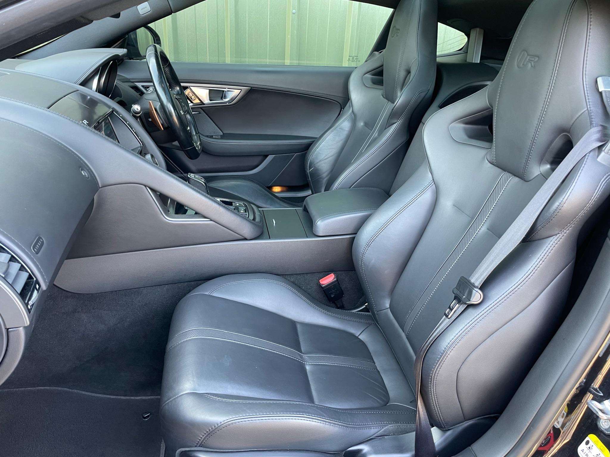 null JAGUAR F-TYPE null JAGUAR F-TYPE