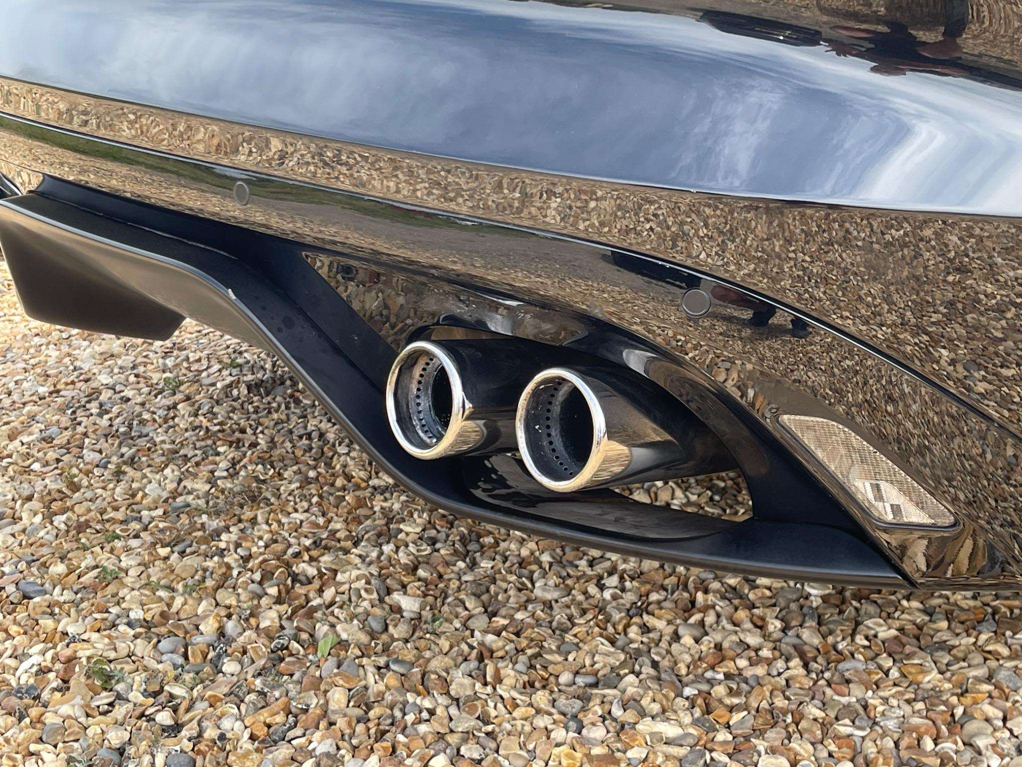 null JAGUAR F-TYPE null JAGUAR F-TYPE