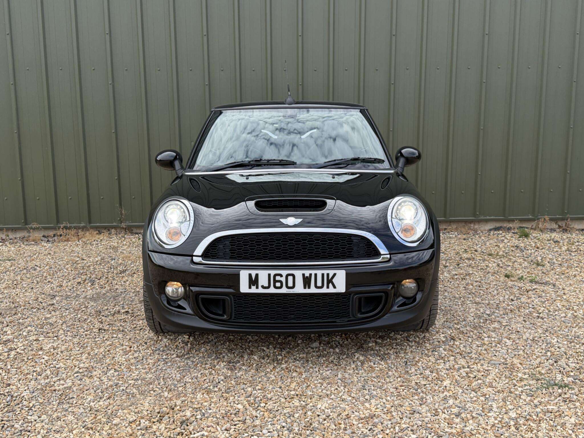 A 2010 MINI CONVERTIBLE 1.6 Cooper S Euro 5 (s/s) 2dr A 2010 MINI CONVERTIBLE 1.6 Cooper S Euro 5 (s/s) 2dr