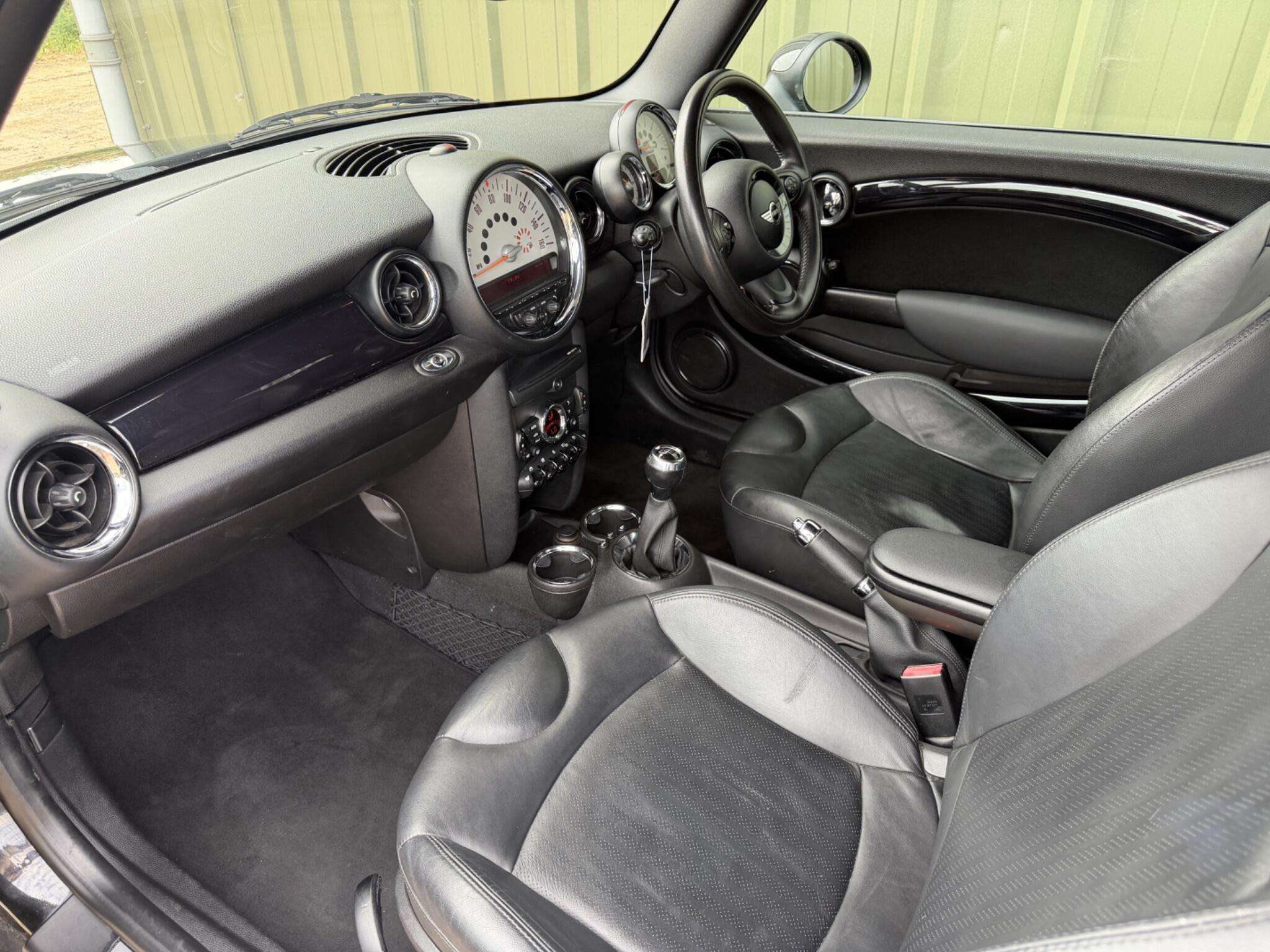 2010 MINI CONVERTIBLE 2010 MINI CONVERTIBLE