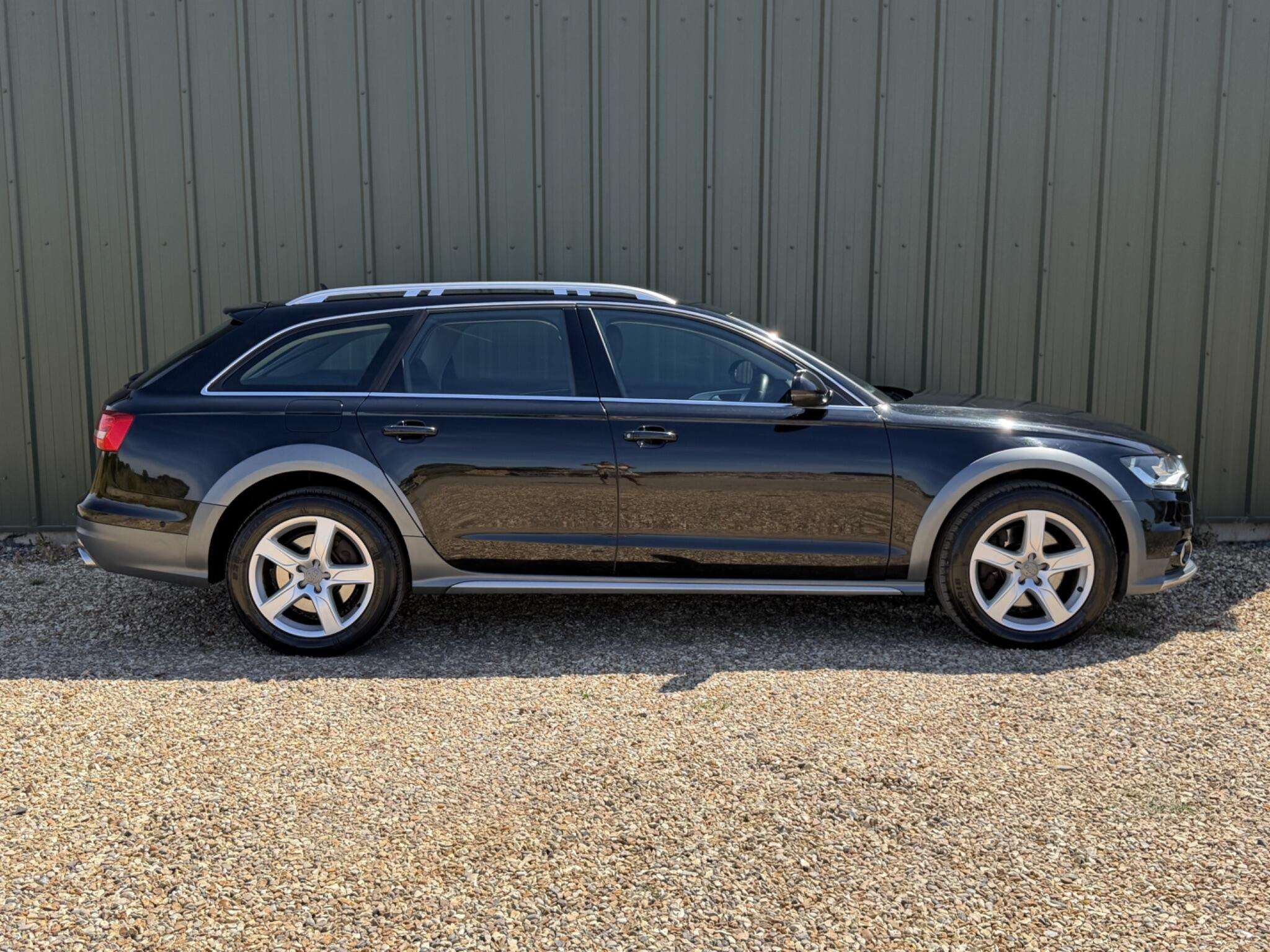 A 2013 AUDI A6 ALLROAD 3.0 TDI V6 S Tronic quattro Euro 5 (s/s) 5dr A 2013 AUDI A6 ALLROAD 3.0 TDI V6 S Tronic quattro Euro 5 (s/s) 5dr