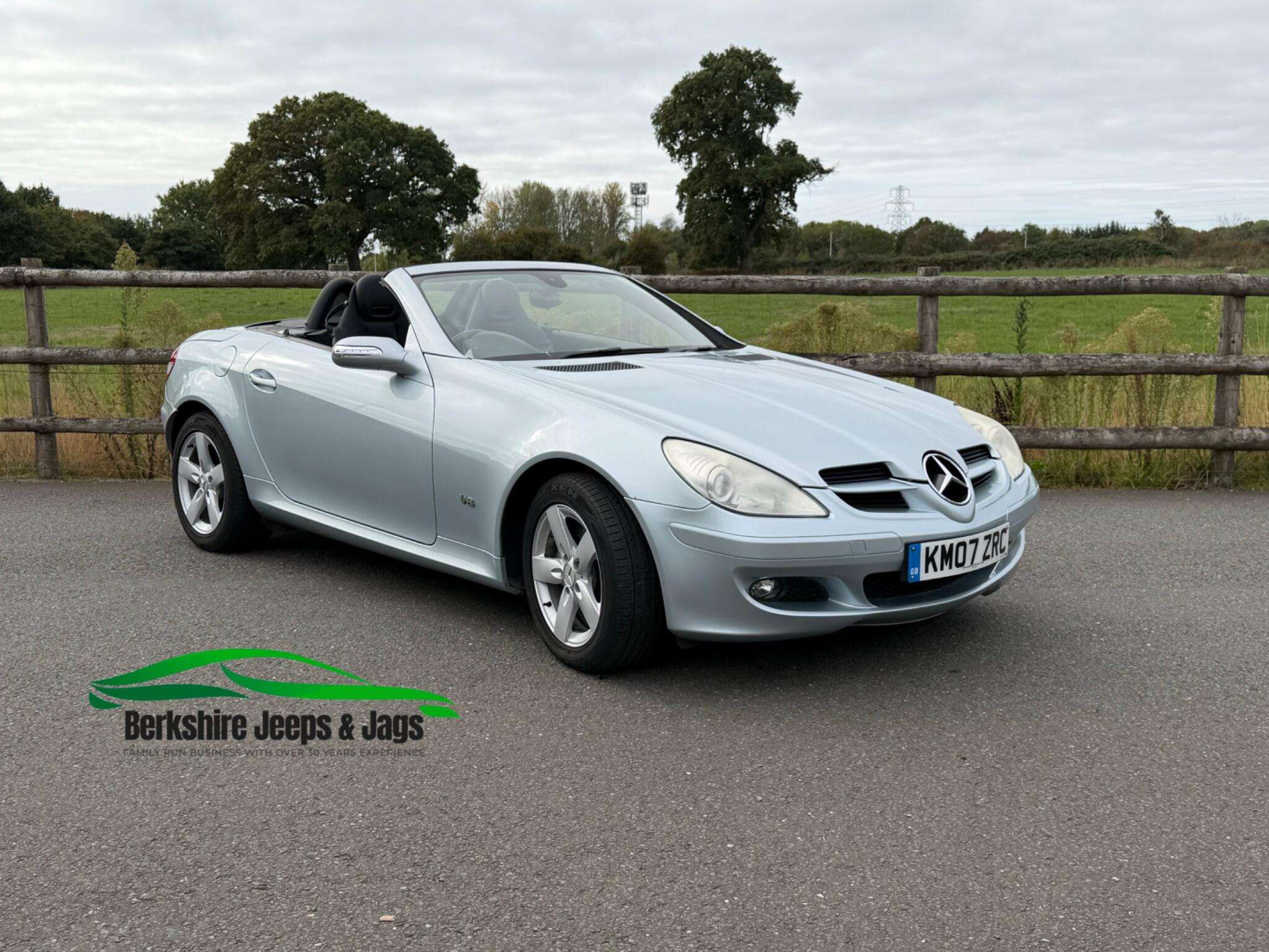 A 2007 MERCEDES-BENZ SLK 3.0 SLK280 7G-Tronic 2dr A 2007 MERCEDES-BENZ SLK 3.0 SLK280 7G-Tronic 2dr