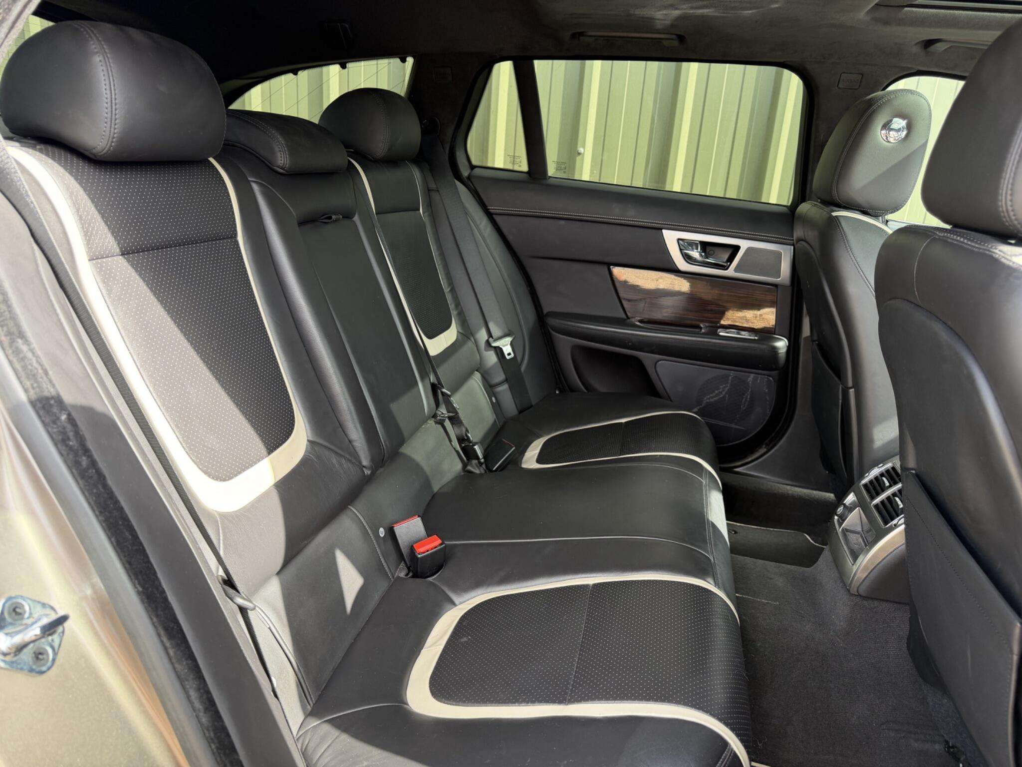 2015 JAGUAR XF 2015 JAGUAR XF