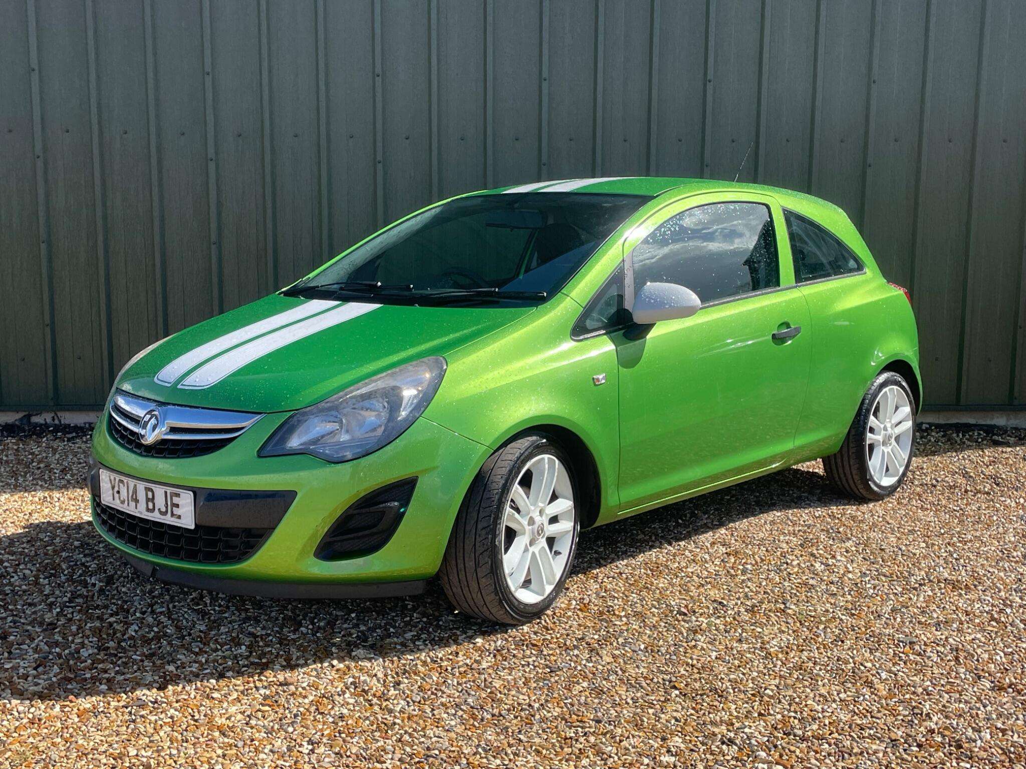A 2014 VAUXHALL CORSA 1.2 16V Sting Euro 5 3dr (A/C) A 2014 VAUXHALL CORSA 1.2 16V Sting Euro 5 3dr (A/C)