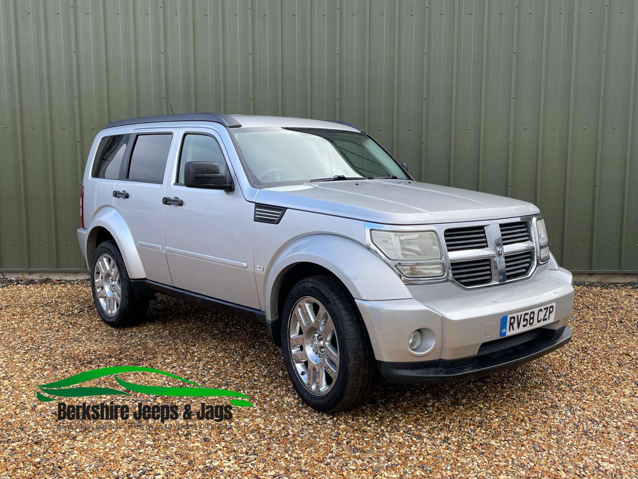A 2008 DODGE NITRO 3.7 V6 SXT 5dr A 2008 DODGE NITRO 3.7 V6 SXT 5dr