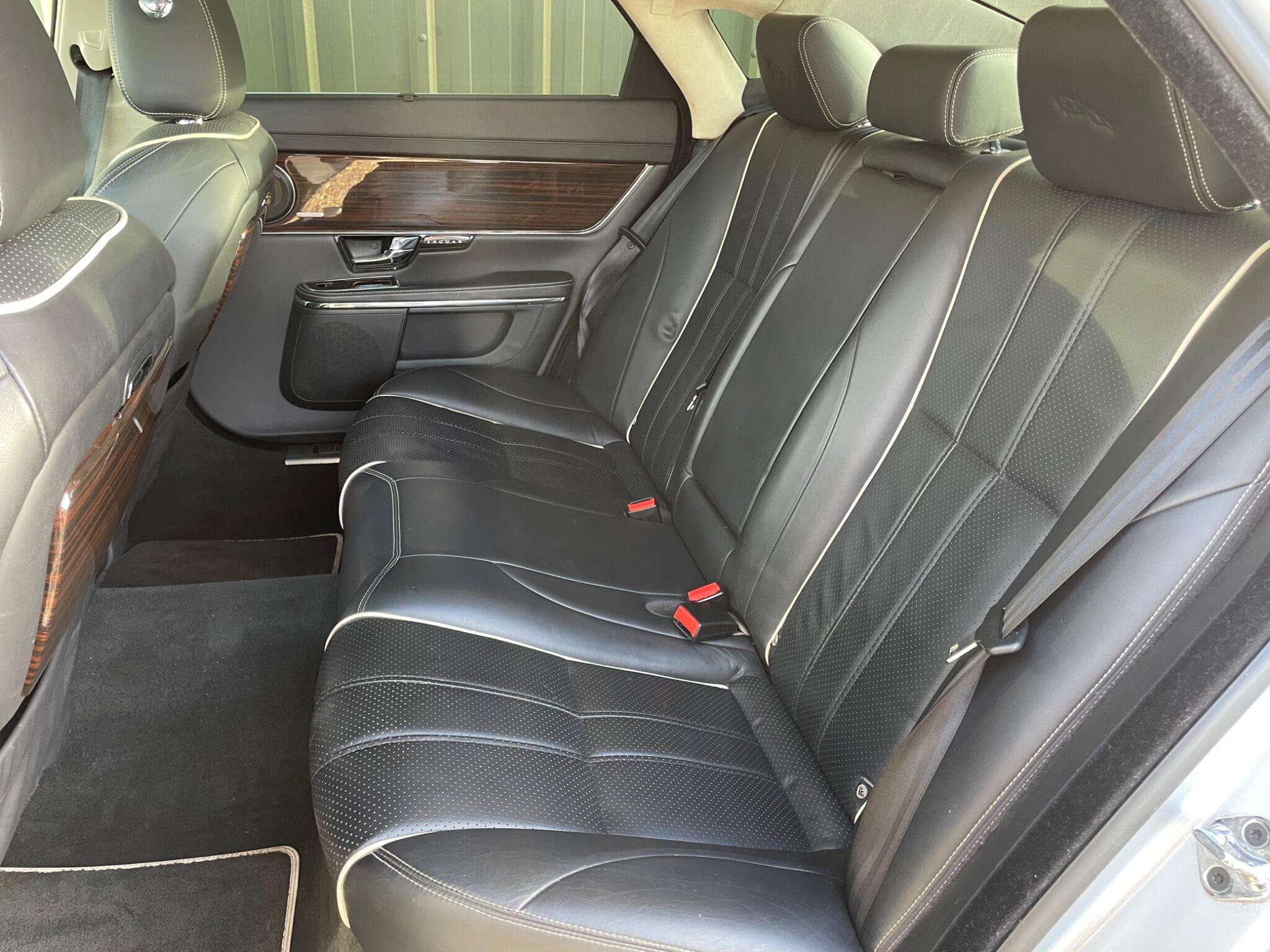 2010 JAGUAR XJ 2010 JAGUAR XJ