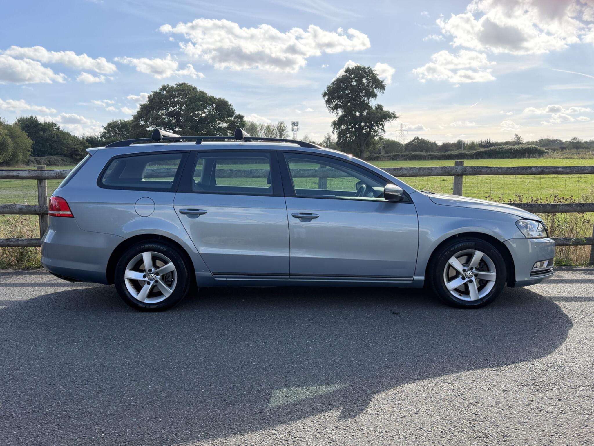 A 2013 VOLKSWAGEN PASSAT 1.6 TDI BlueMotion Tech S Euro 5 (s/s) 5dr A 2013 VOLKSWAGEN PASSAT 1.6 TDI BlueMotion Tech S Euro 5 (s/s) 5dr