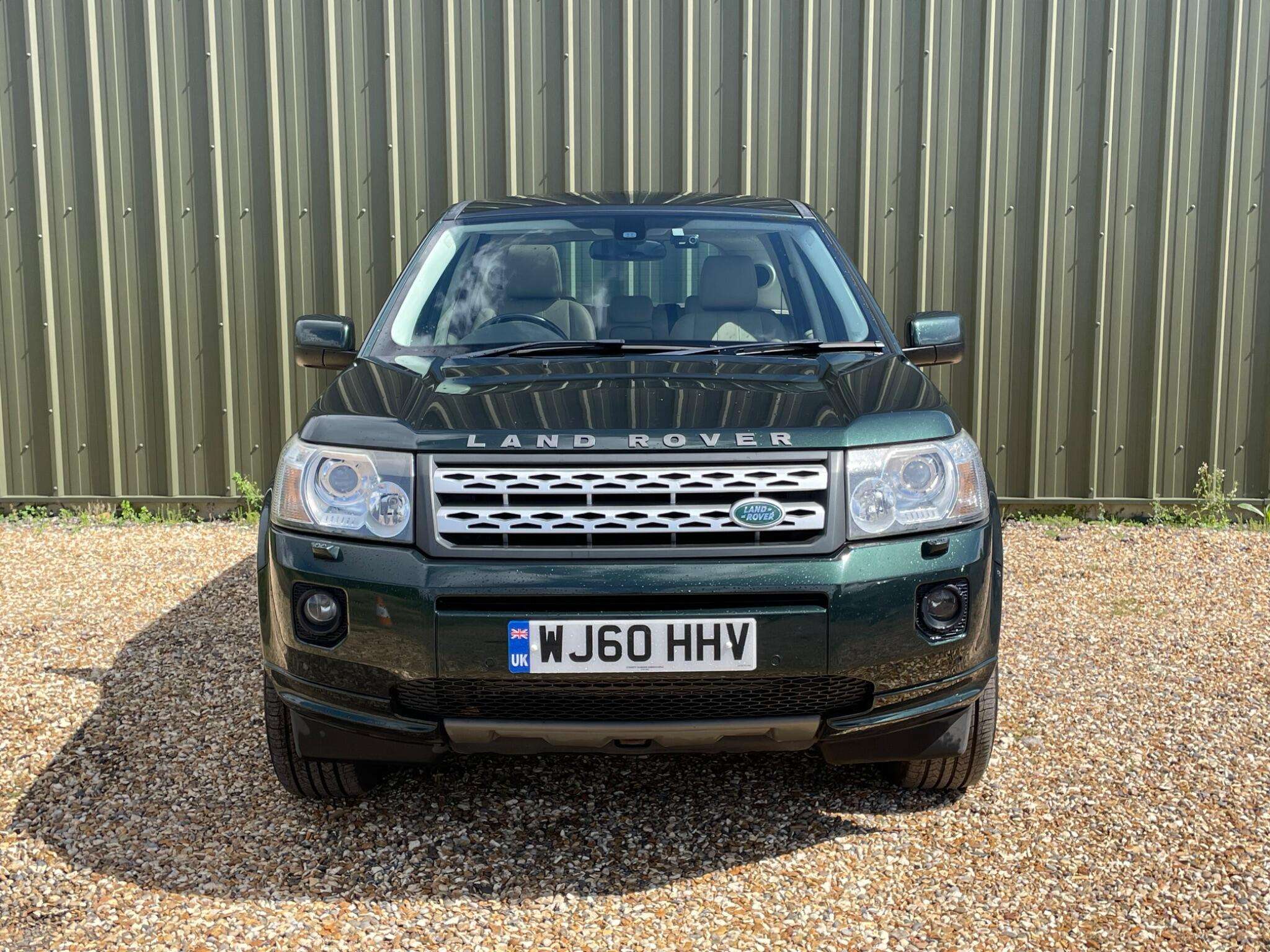 A 2010 LAND ROVER FREELANDER 2 2.2 SD4 HSE CommandShift 4WD Euro 5 5dr A 2010 LAND ROVER FREELANDER 2 2.2 SD4 HSE CommandShift 4WD Euro 5 5dr