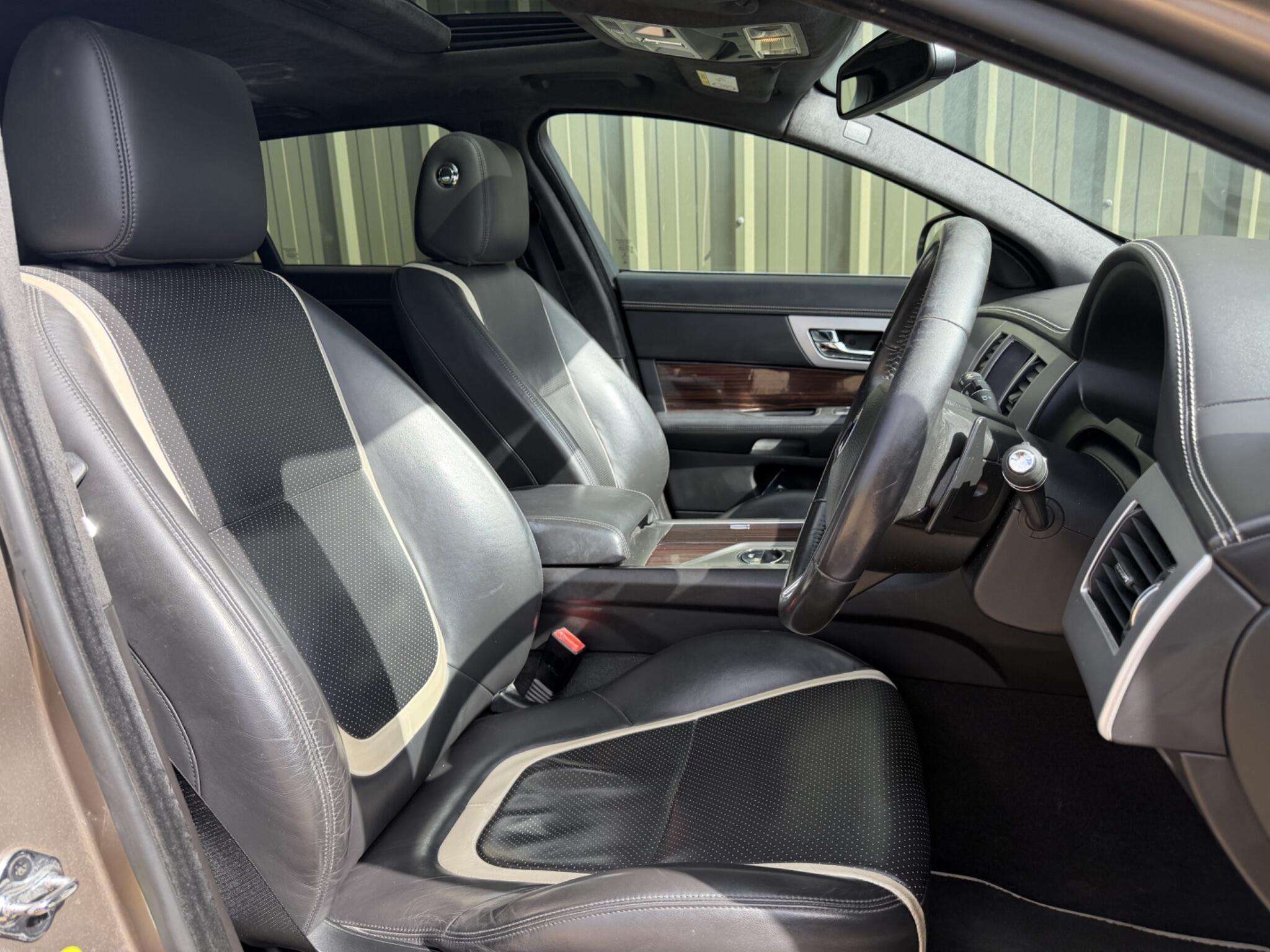 2015 JAGUAR XF 2015 JAGUAR XF