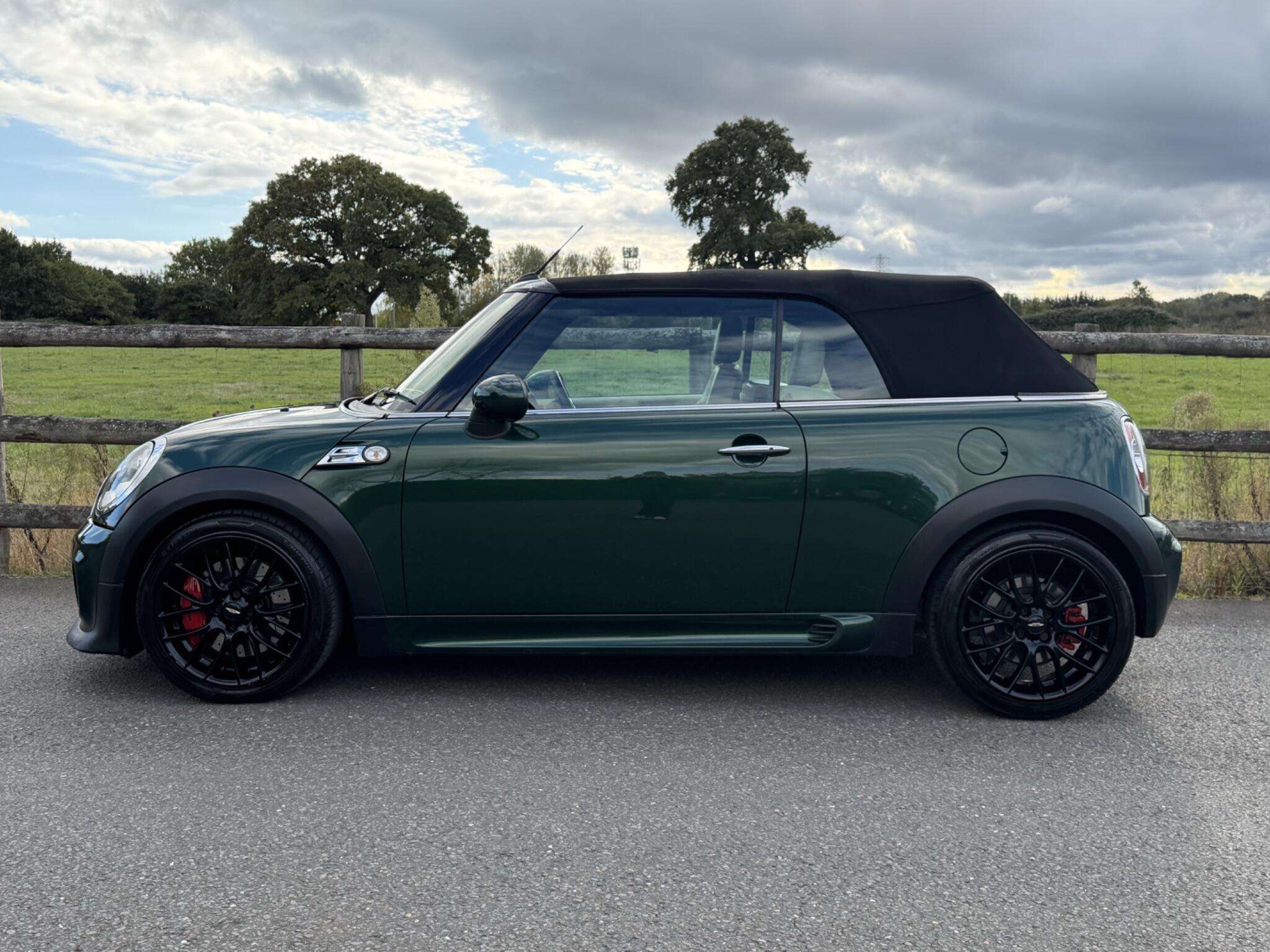 2011 MINI CONVERTIBLE 2011 MINI CONVERTIBLE