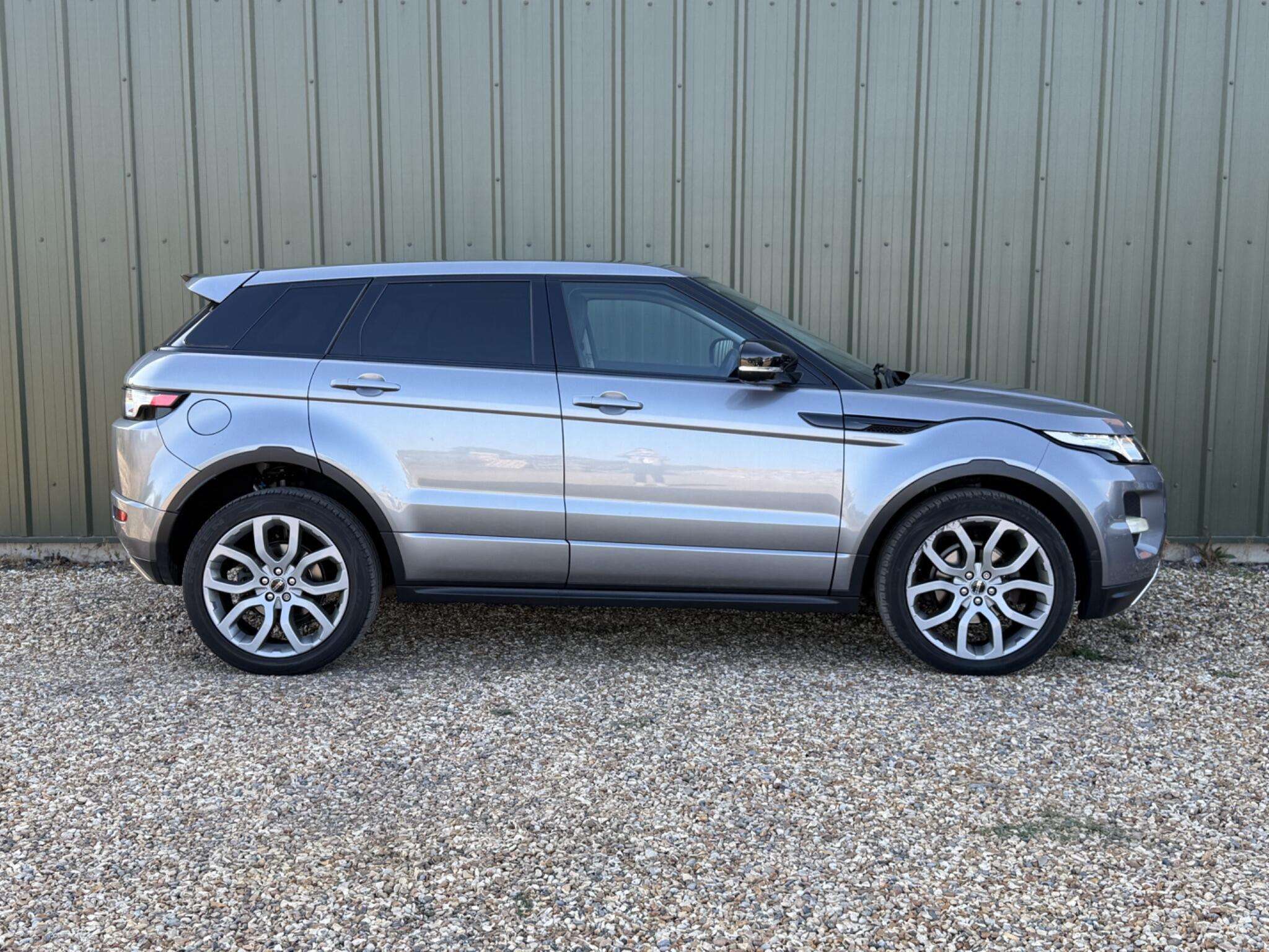 A 2012 LAND ROVER RANGE ROVER EVOQUE 2.2 SD4 Dynamic Auto 4WD Euro 5 5dr A 2012 LAND ROVER RANGE ROVER EVOQUE 2.2 SD4 Dynamic Auto 4WD Euro 5 5dr