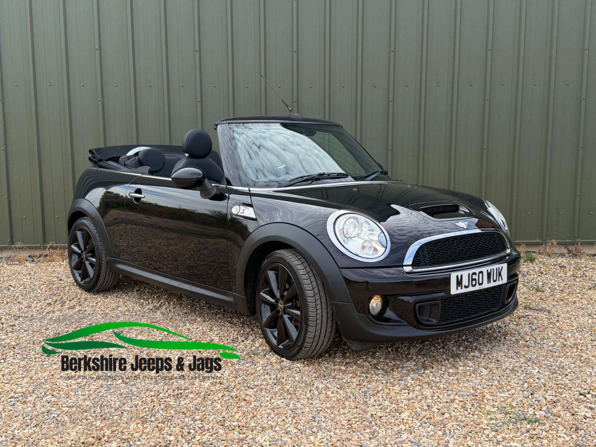 A 2010 MINI CONVERTIBLE 1.6 Cooper S Euro 5 (s/s) 2dr A 2010 MINI CONVERTIBLE 1.6 Cooper S Euro 5 (s/s) 2dr