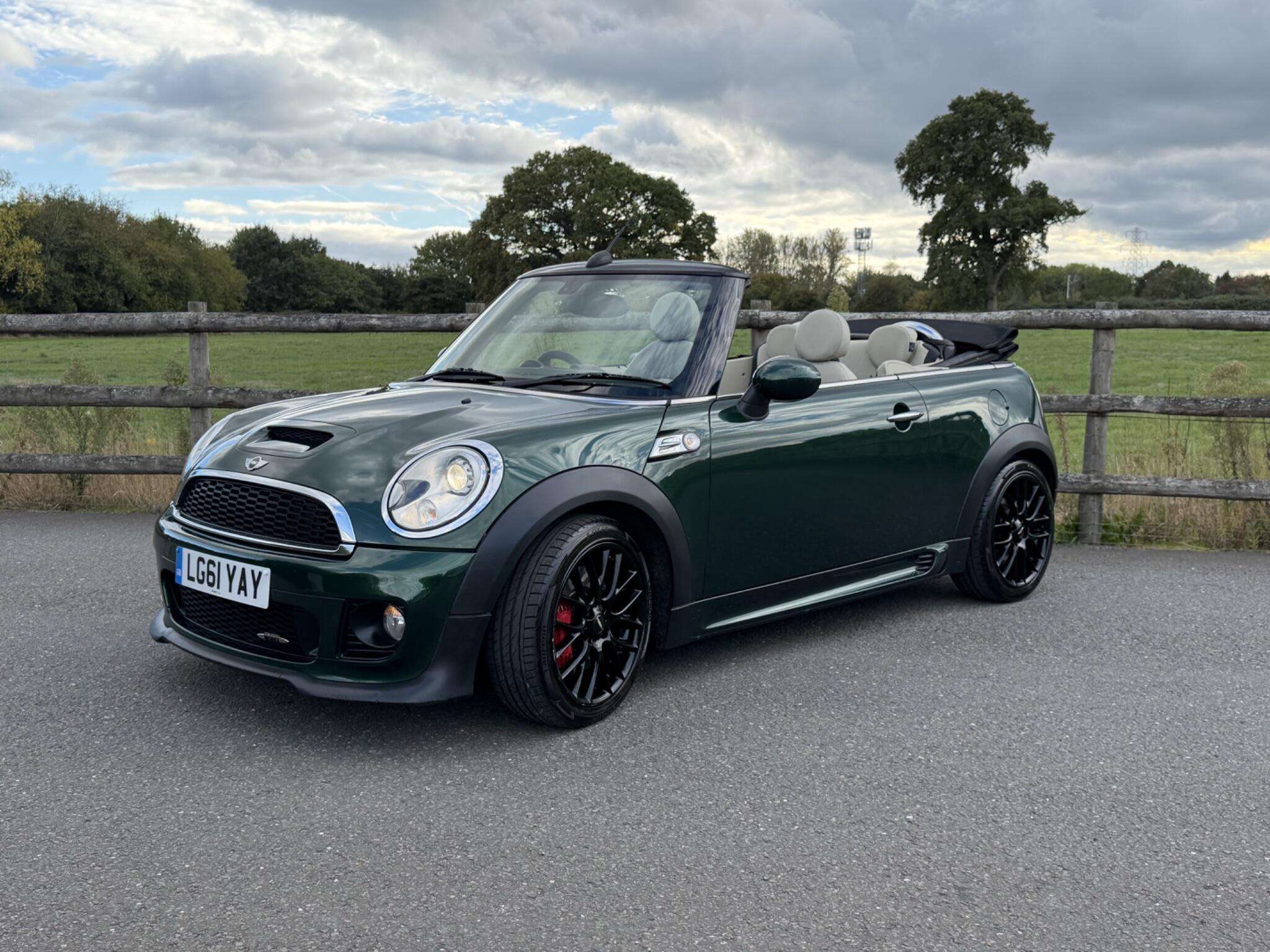 2011 MINI CONVERTIBLE 2011 MINI CONVERTIBLE