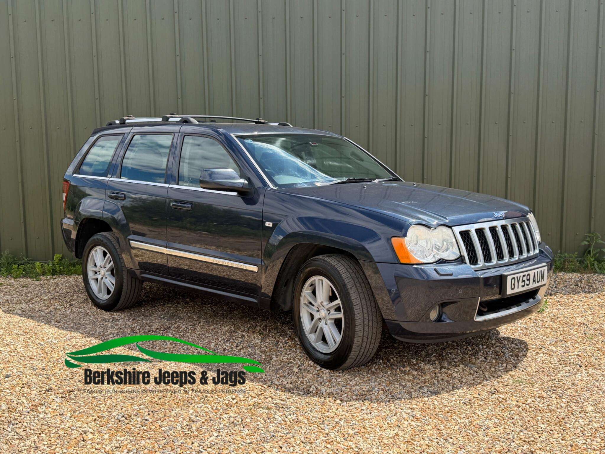 A 2009 JEEP GRAND CHEROKEE 3.0 CRD Overland 4WD 5dr A 2009 JEEP GRAND CHEROKEE 3.0 CRD Overland 4WD 5dr