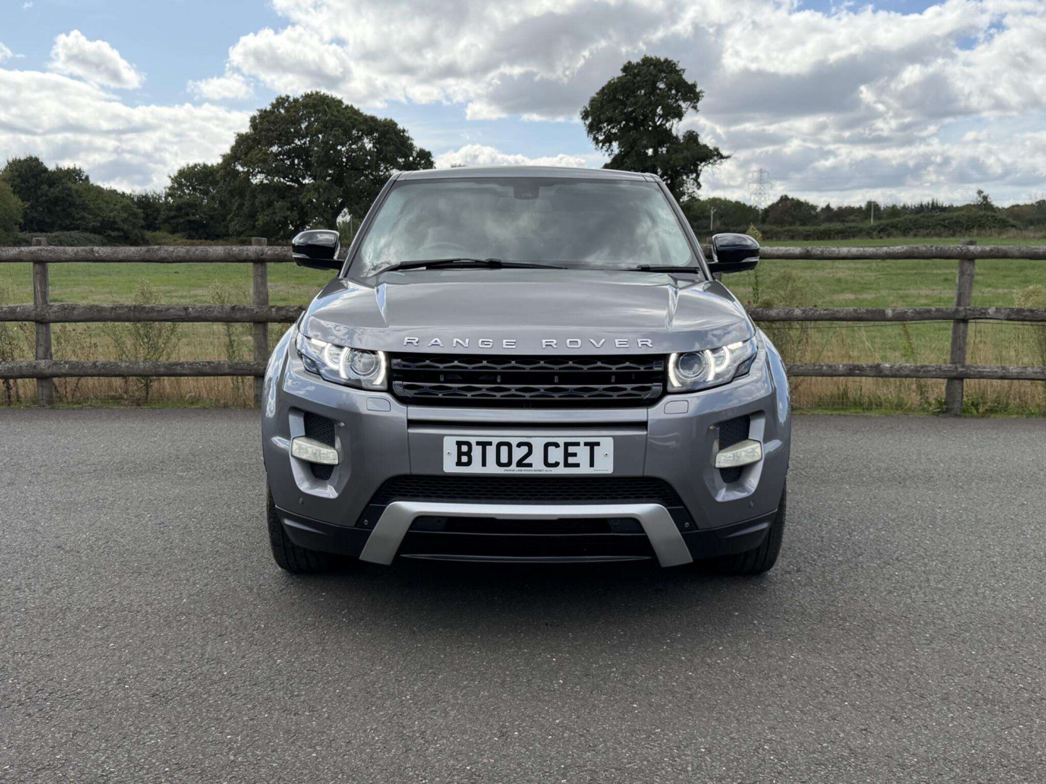 A 2012 LAND ROVER RANGE ROVER EVOQUE 2.2 SD4 Dynamic SUV 5dr Diesel Auto 4WD Euro 5 (s/s) (190 ps) A 2012 LAND ROVER RANGE ROVER EVOQUE 2.2 SD4 Dynamic SUV 5dr Diesel Auto 4WD Euro 5 (s/s) (190 ps)